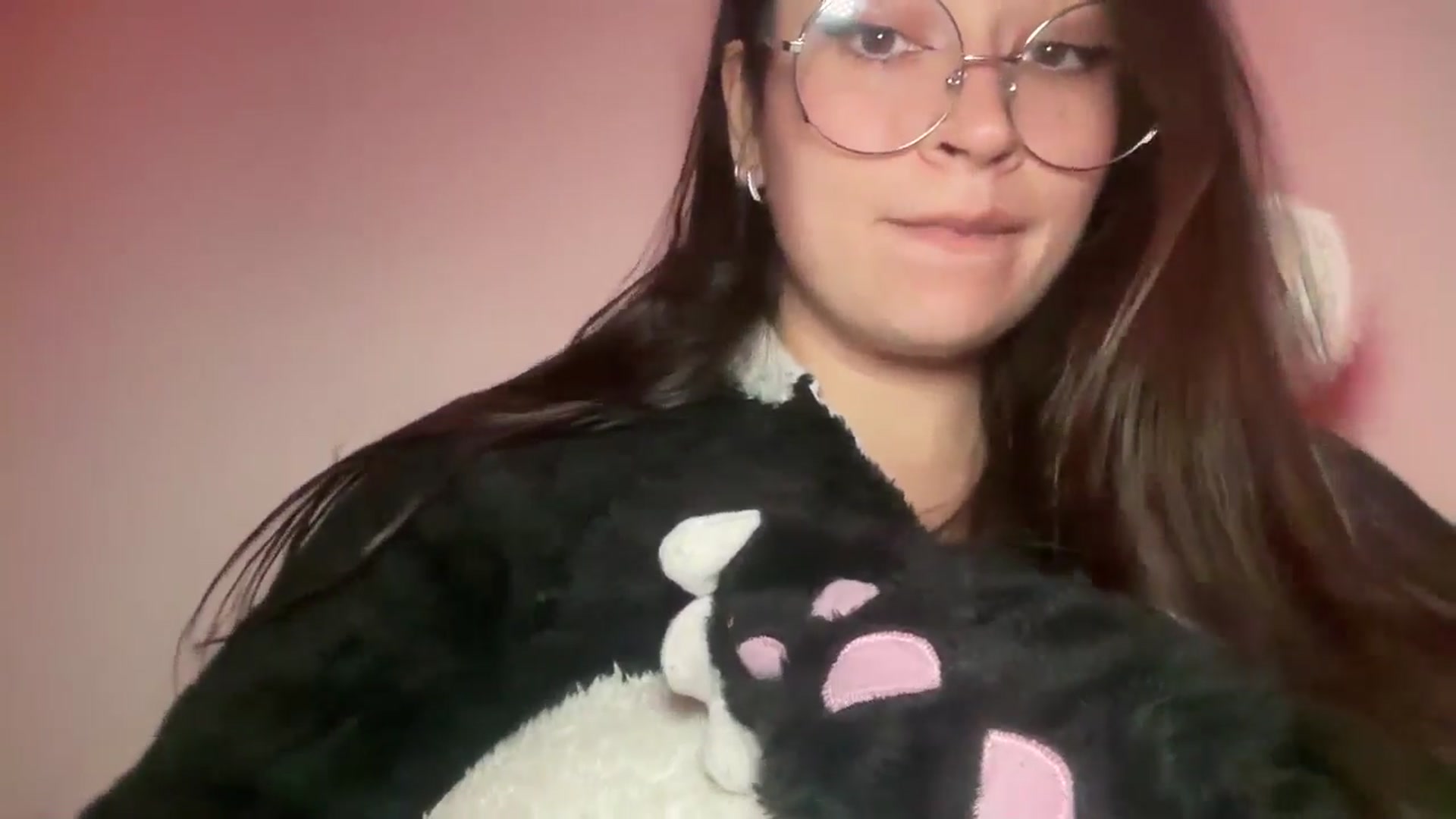 Gallery image thumbnail from Hasymura's myfreecams stream on, 12/24/2025, 01:00 image 17 of 20