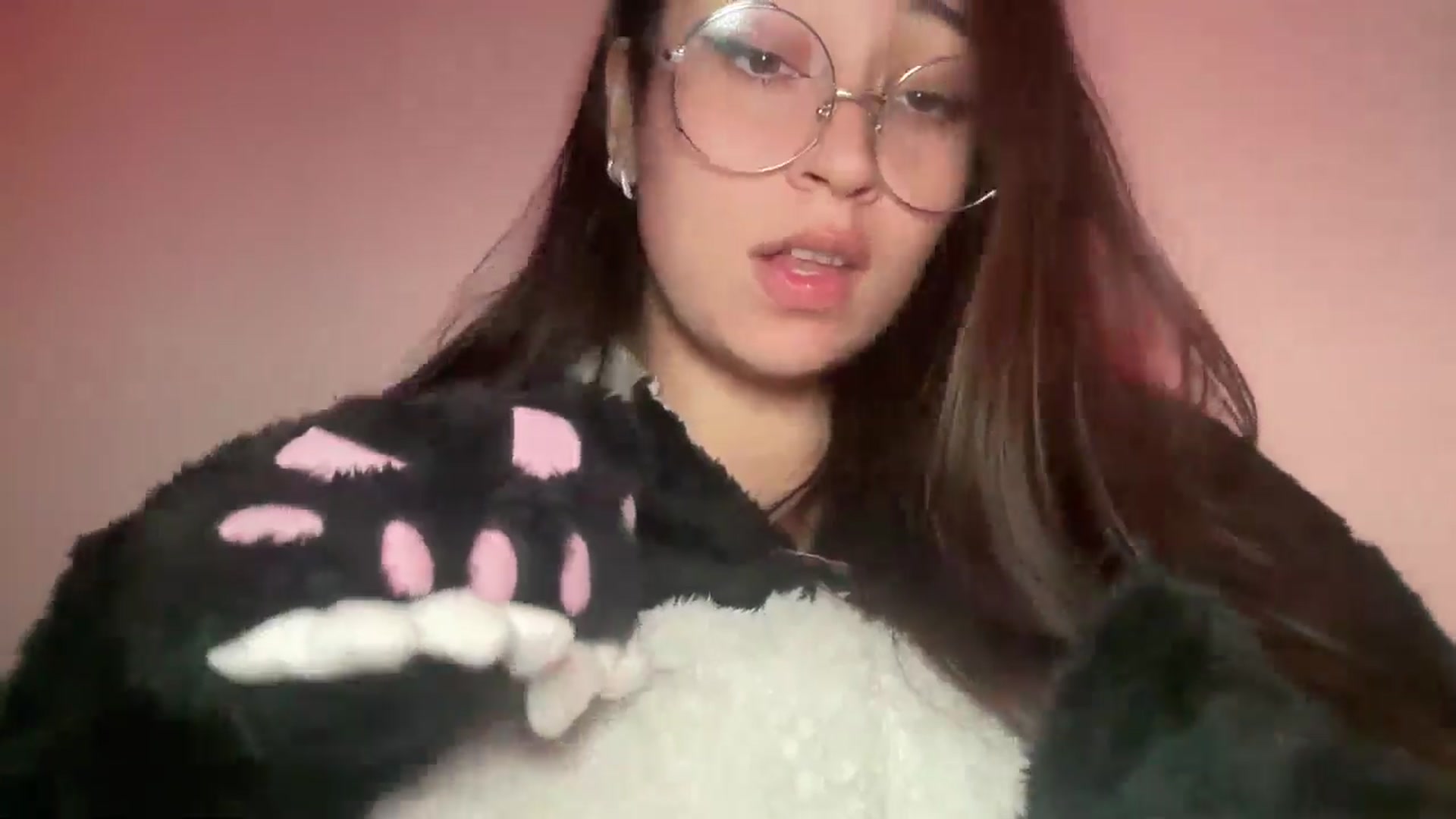 Gallery image thumbnail from Hasymura's myfreecams stream on, 12/24/2025, 01:00 image 18 of 20