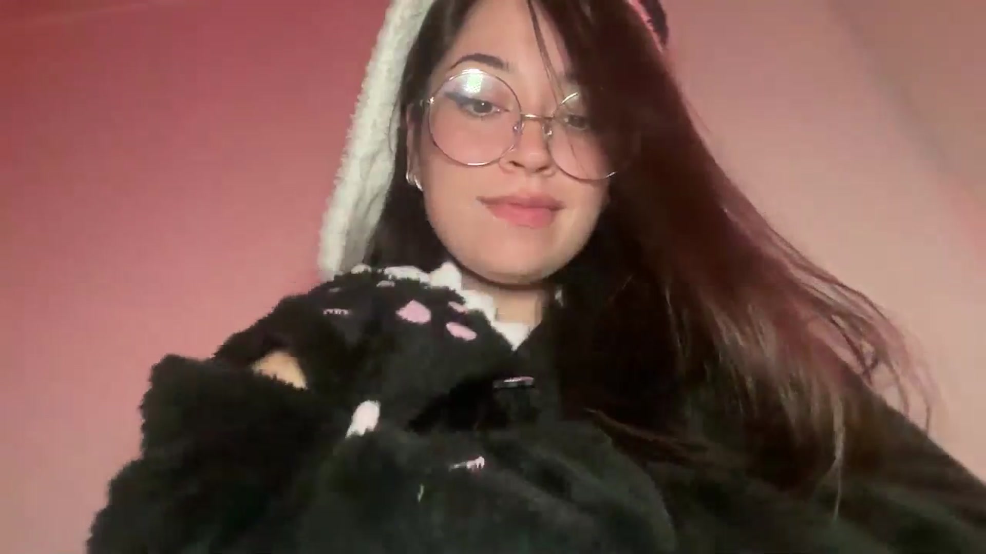Gallery image thumbnail from Hasymura's myfreecams stream on, 12/24/2025, 01:00 image 7 of 20