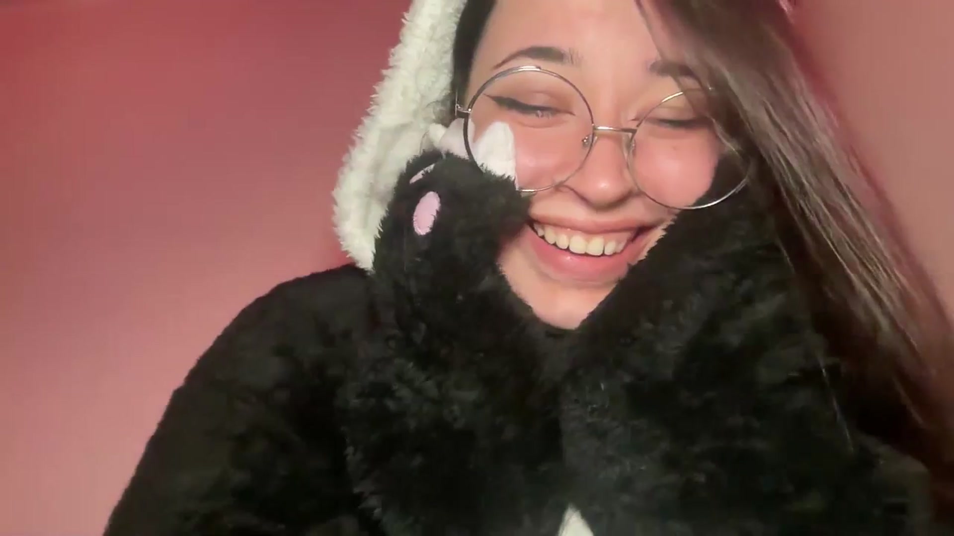 Gallery image thumbnail from Hasymura's myfreecams stream on, 12/24/2025, 01:00 image 4 of 20