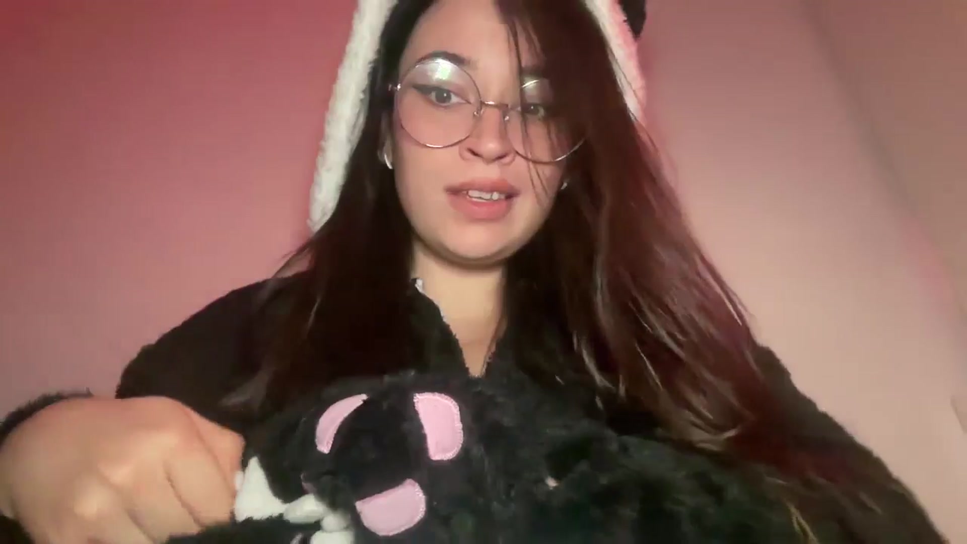 Gallery image thumbnail from Hasymura's myfreecams stream on, 12/24/2025, 01:00 image 13 of 20