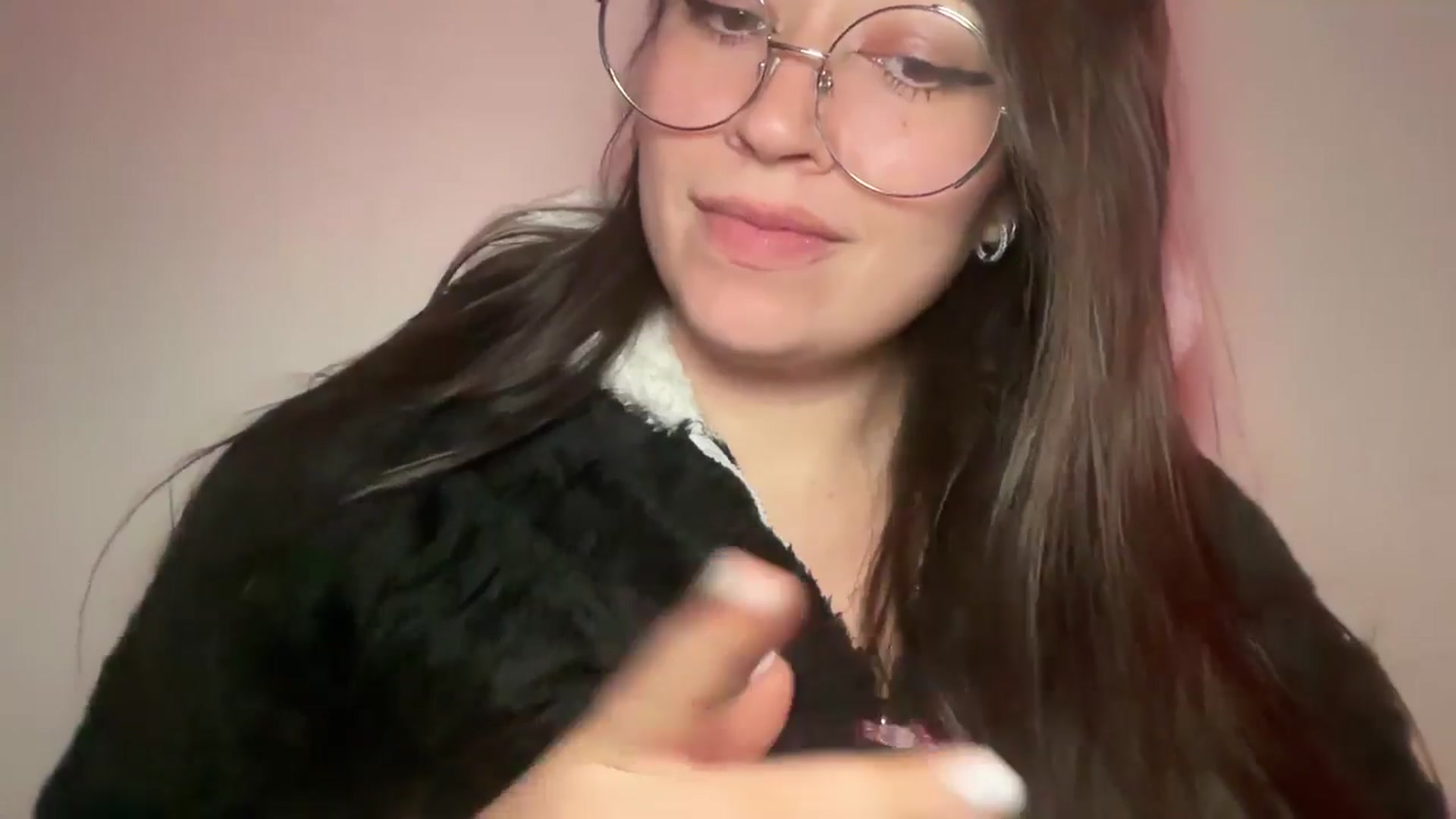 Gallery image thumbnail from Hasymura's myfreecams stream on, 12/24/2025, 01:00 image 20 of 20