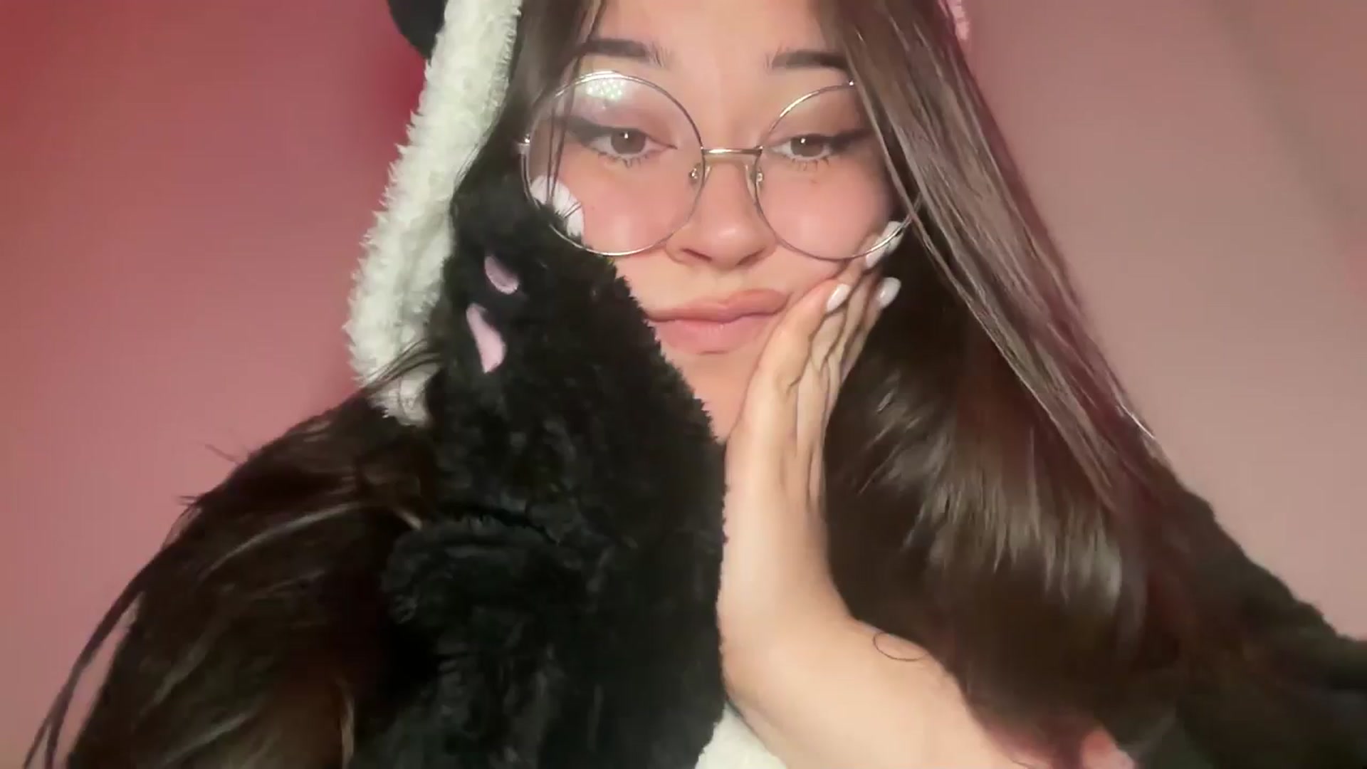 Gallery image thumbnail from Hasymura's myfreecams stream on, 12/24/2025, 01:00 image 1 of 20