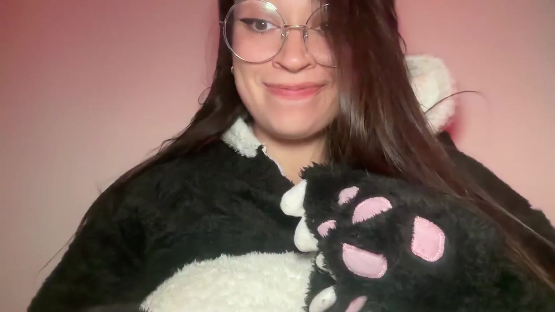 Gallery image thumbnail from Hasymura's myfreecams stream on, 12/24/2025, 01:00 image 16 of 20