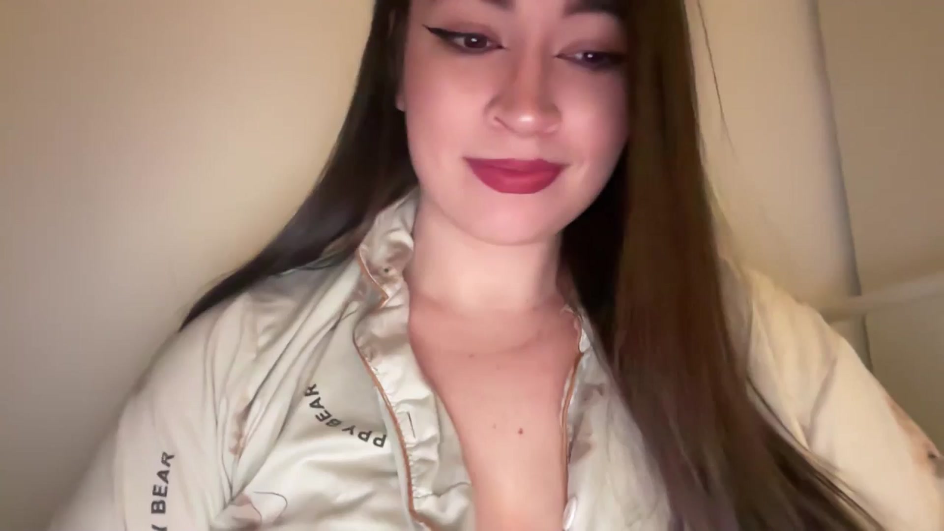 Gallery image thumbnail from Hasymura's myfreecams stream on, 02/05/2026, 23:39 image 1 of 20