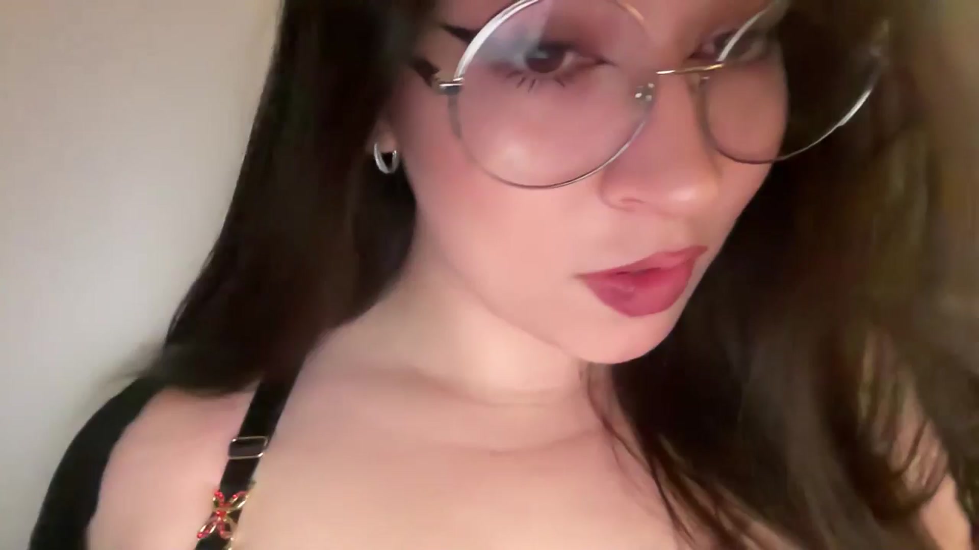 Gallery image thumbnail from Hasymura's myfreecams stream on, 02/10/2026, 22:08 image 18 of 20