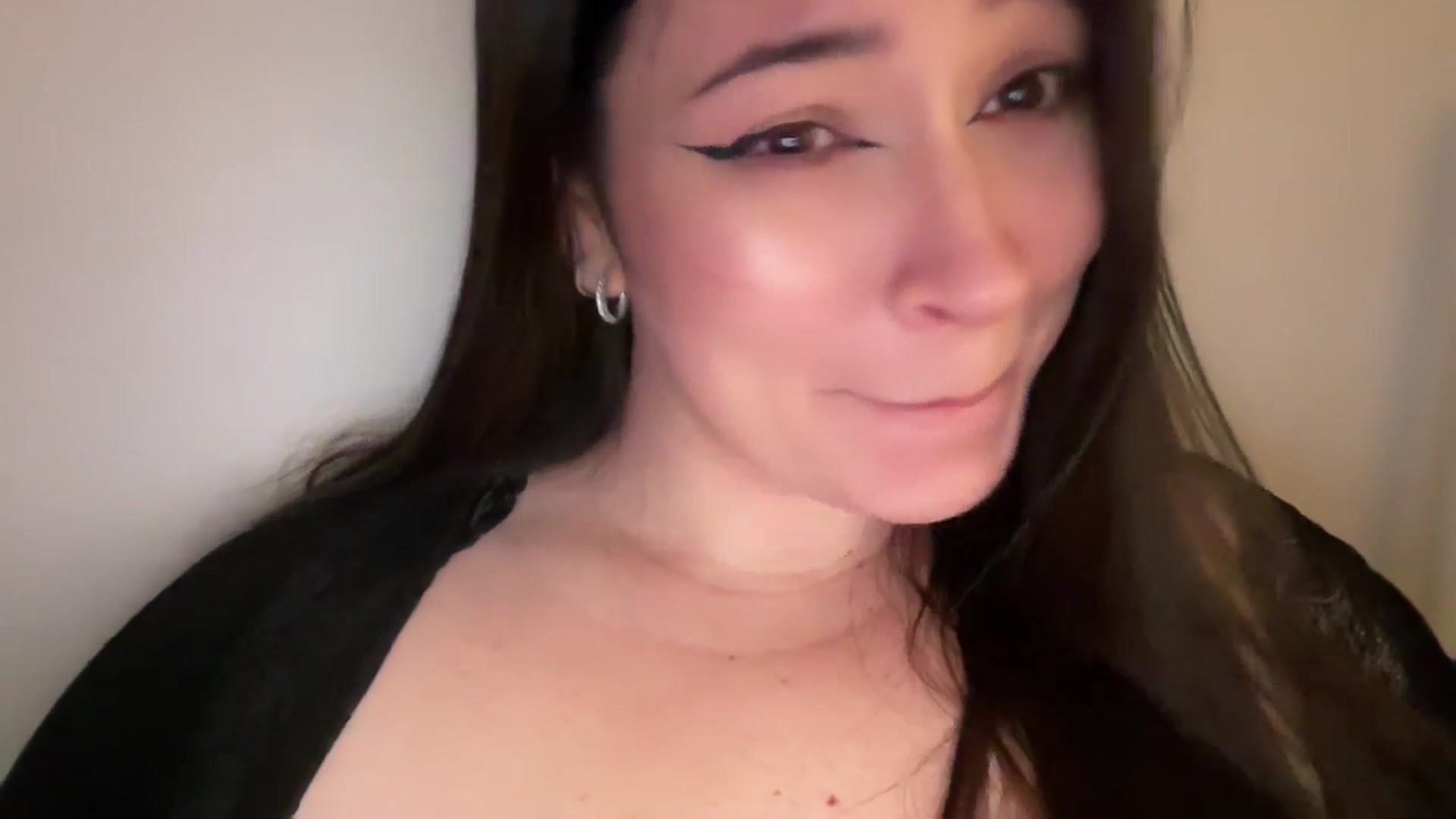 Gallery image thumbnail from Hasymura's myfreecams stream on, 02/12/2026, 02:13 image 8 of 20