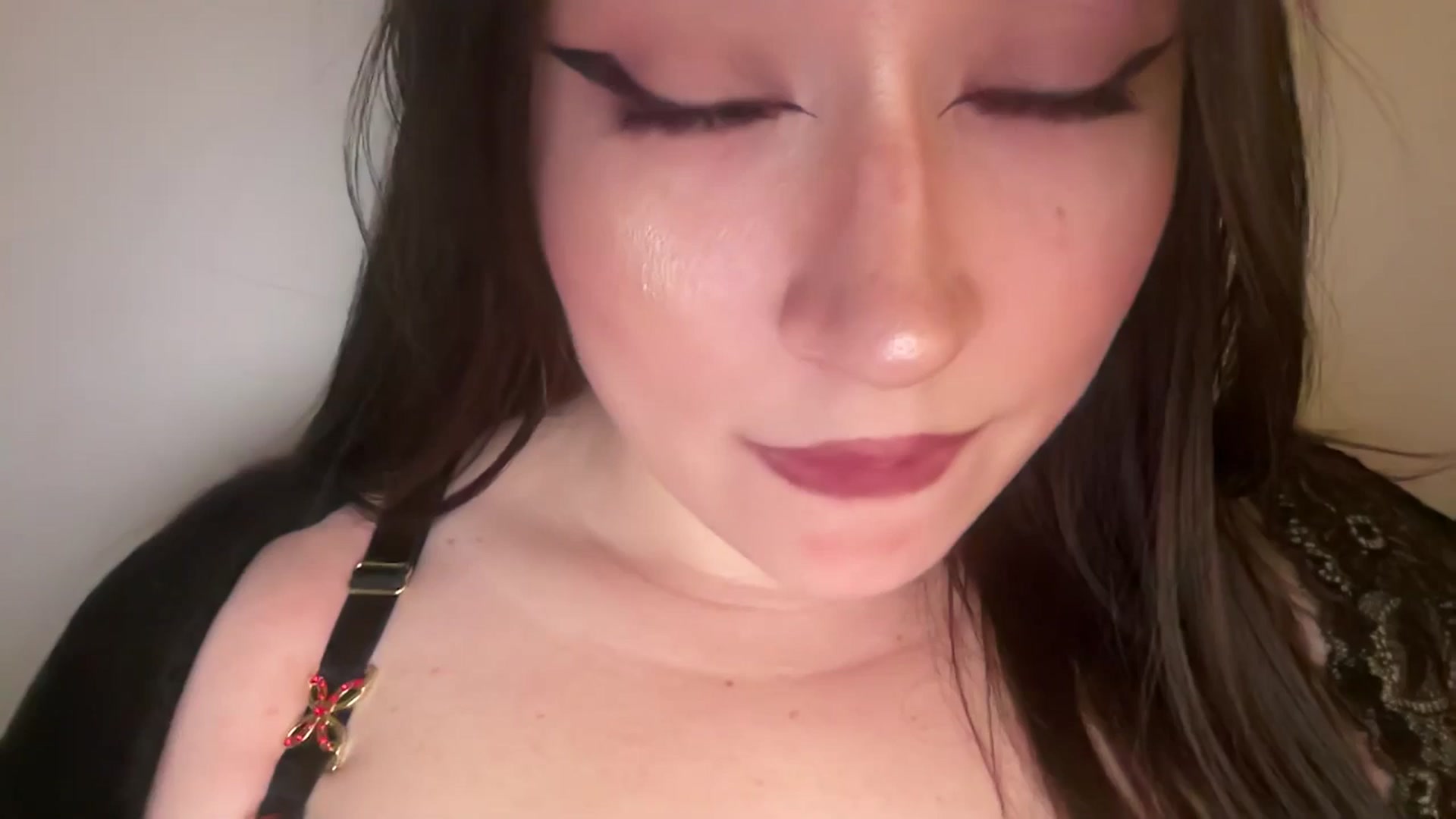 Gallery image thumbnail from Hasymura's myfreecams stream on, 02/13/2026, 24:12 image 2 of 20