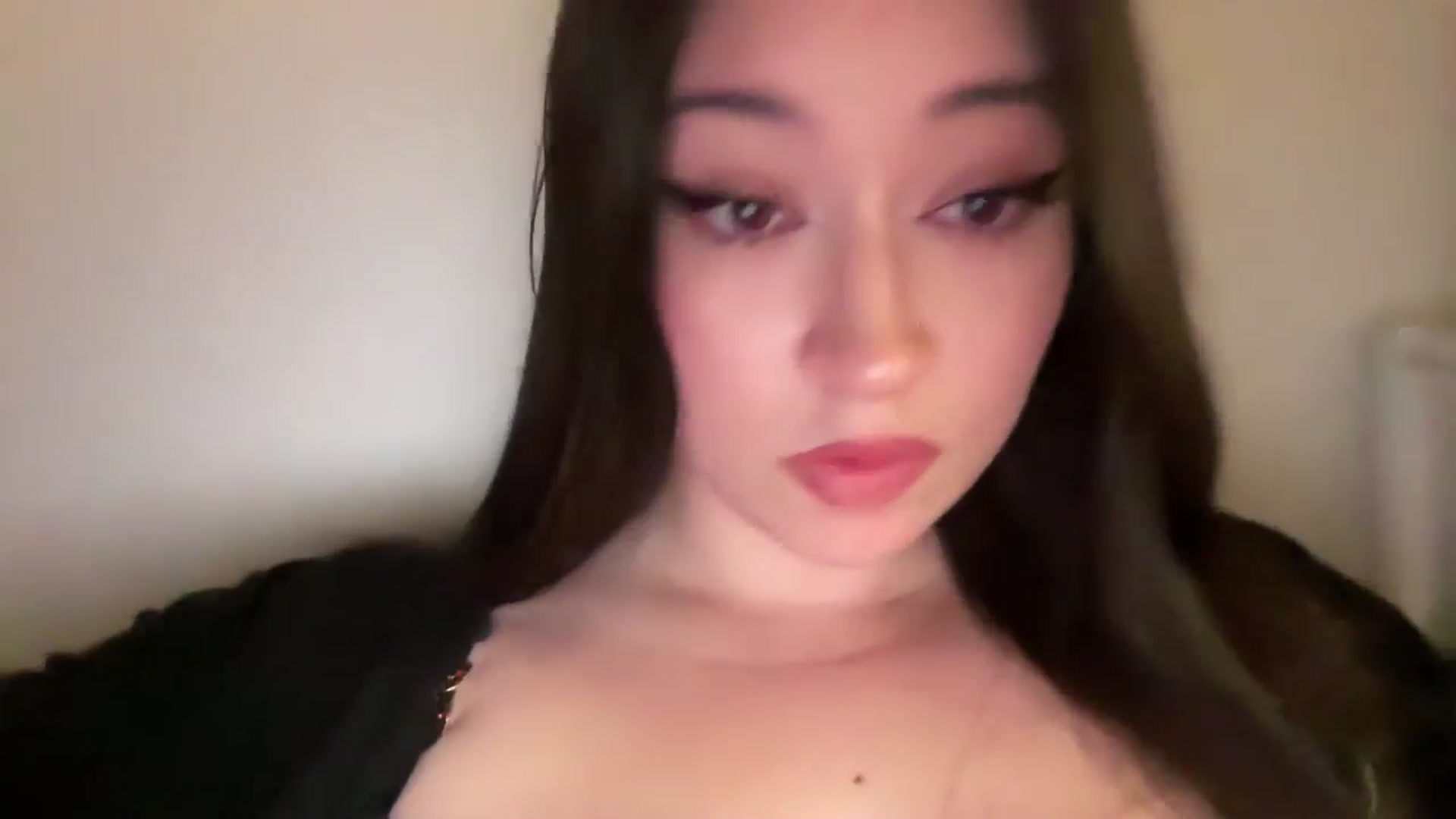 Gallery image thumbnail from Hasymura's myfreecams stream on, 02/16/2026, 21:27 image 16 of 20