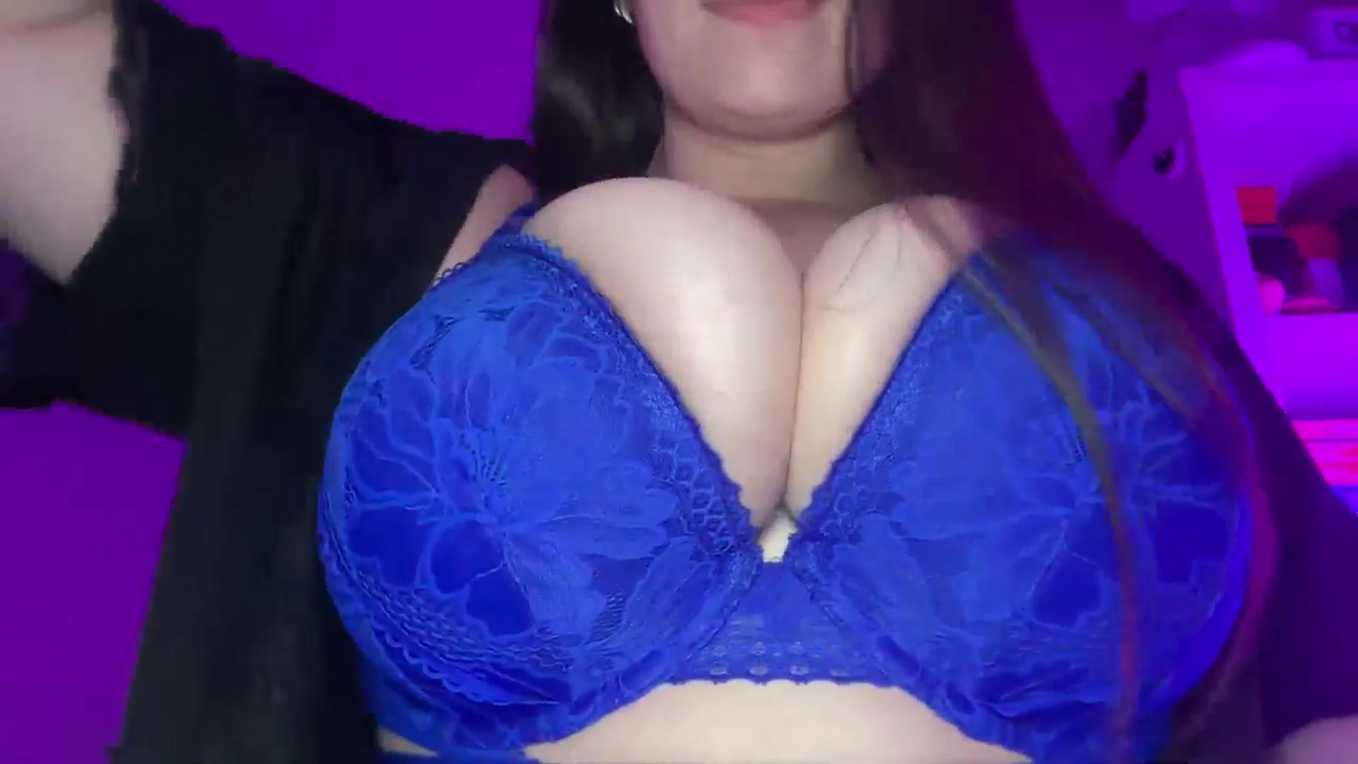 Gallery image thumbnail from Hasymura's myfreecams stream on, 03/11/2026, 24:46 image 20 of 20