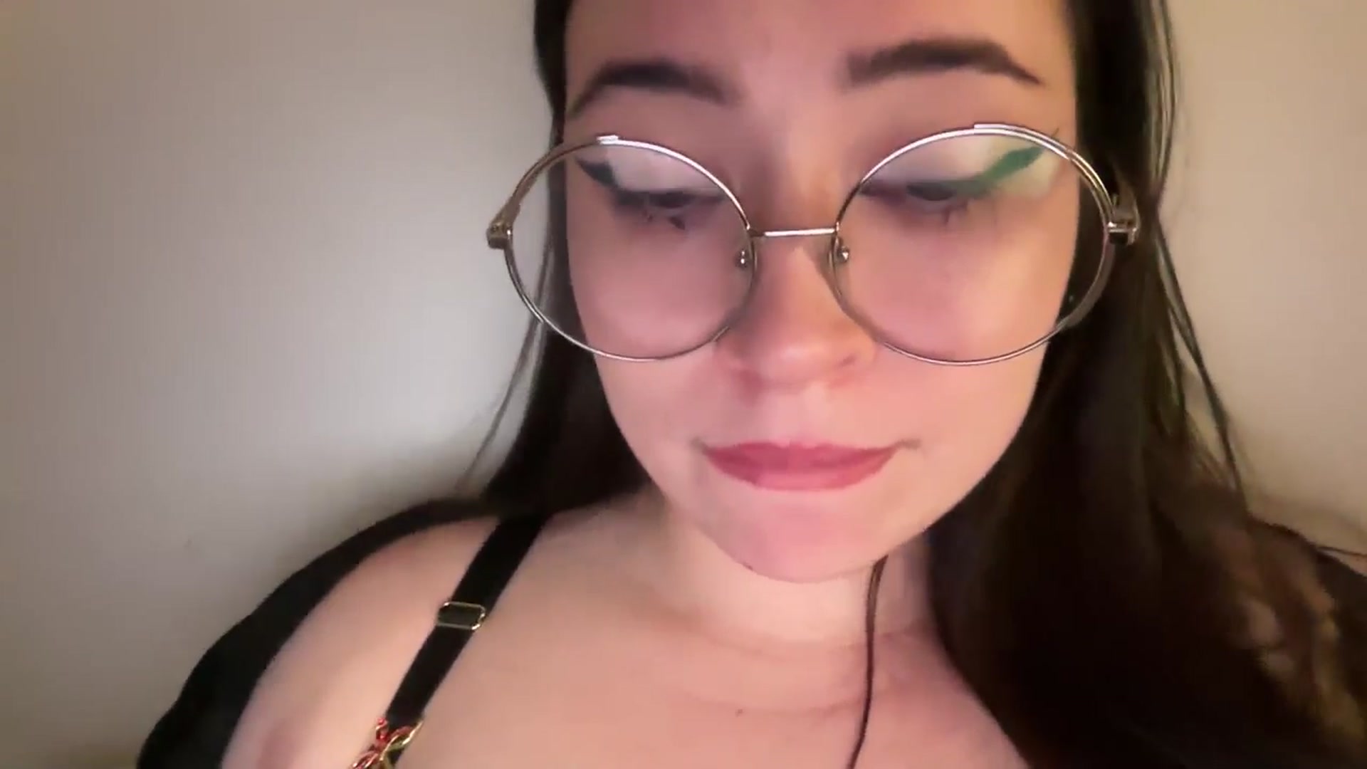 Gallery image thumbnail from Hasymura's myfreecams stream on, 04/01/2026, 23:53 image 2 of 20