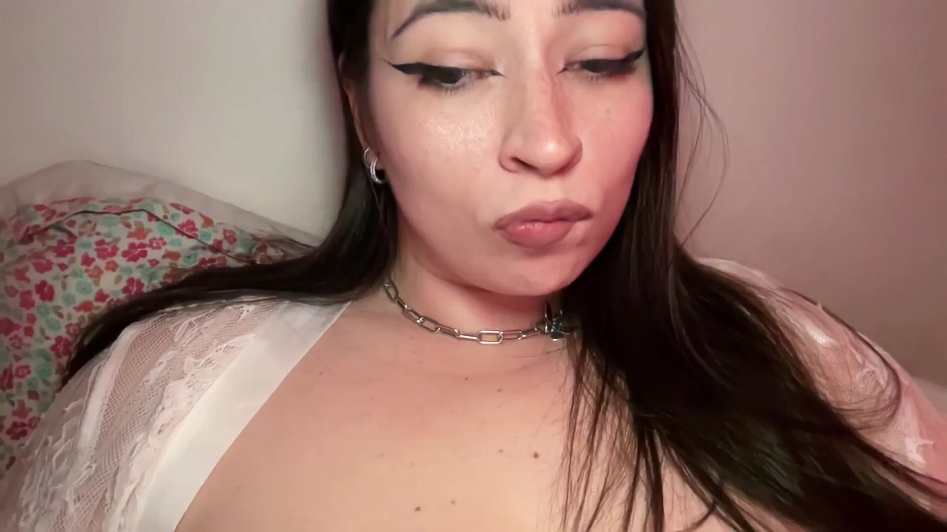 Gallery image thumbnail from Hasymura's myfreecams stream on, 04/23/2026, 24:44 image 8 of 20