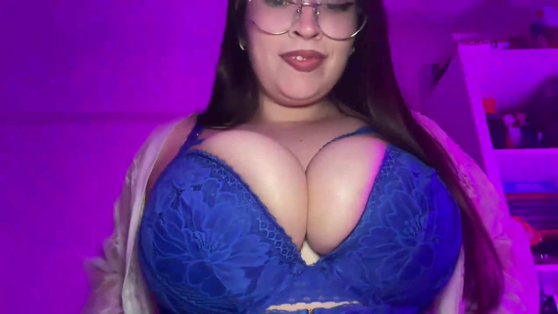 Gallery image thumbnail from Hasymura's myfreecams stream on, 05/13/2026, 22:54 image 20 of 20