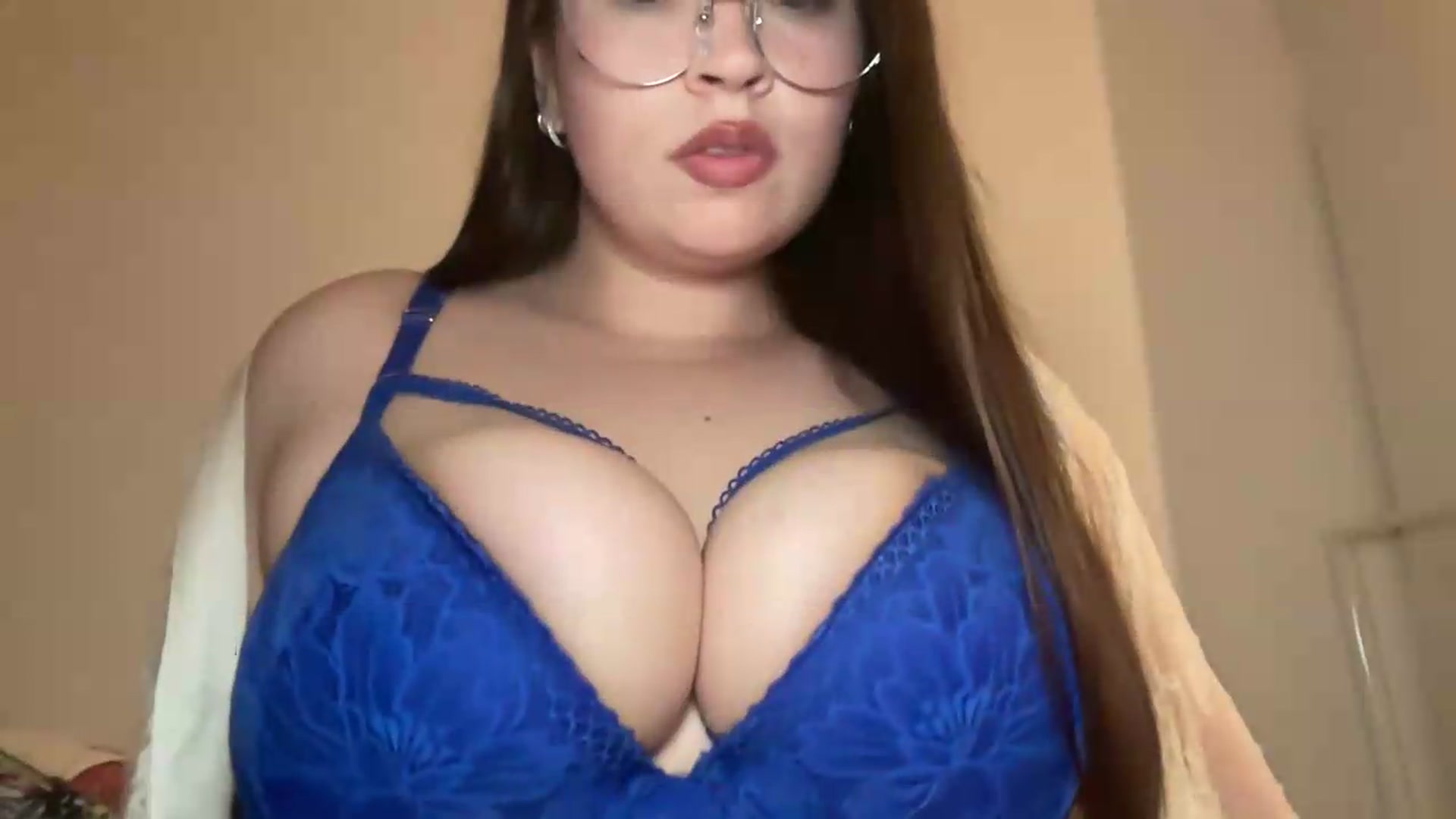Gallery image thumbnail from Hasymura's myfreecams stream on, 07/04/2026, 22:09 image 8 of 20