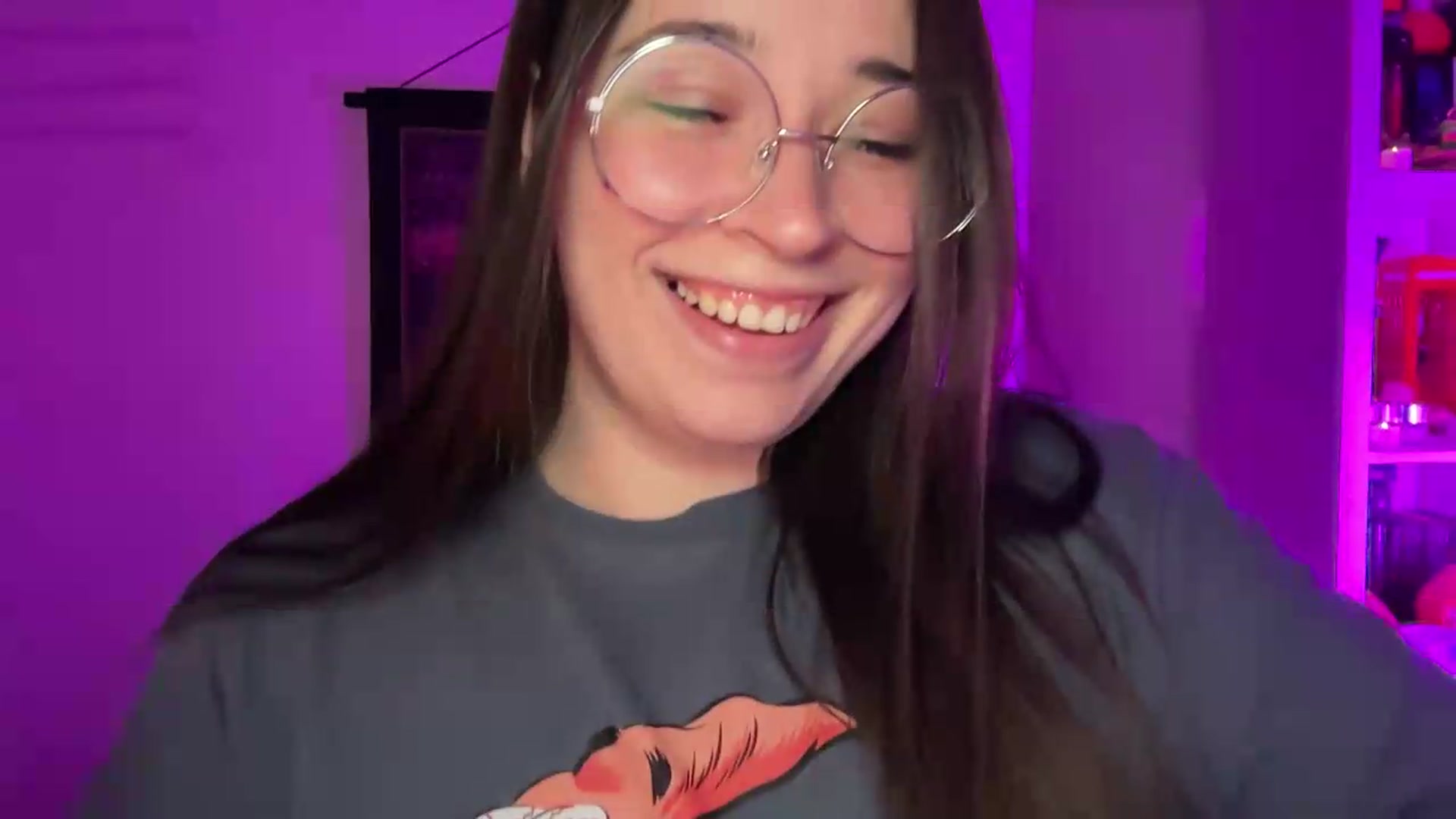 Gallery image thumbnail from Hasymura's myfreecams stream on, 08/05/2026, 21:37 image 9 of 20