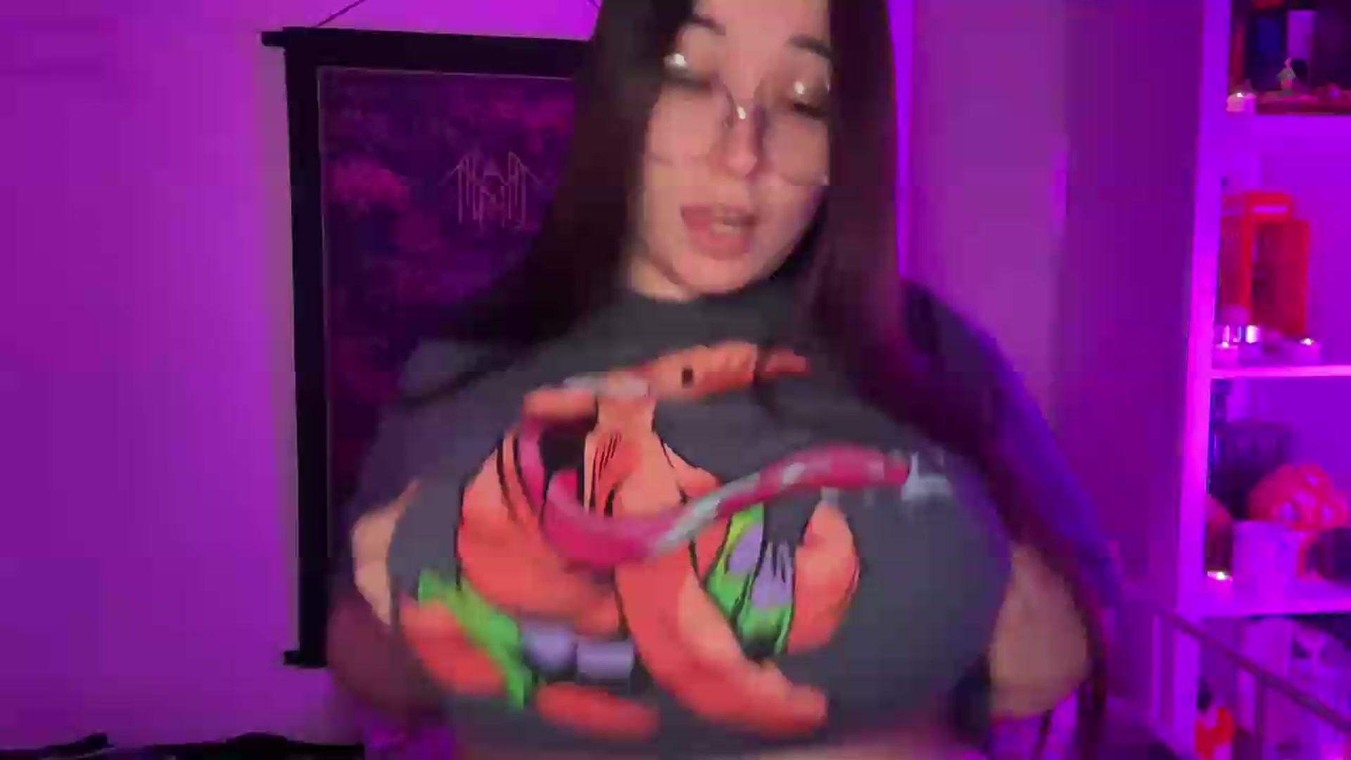 Gallery image thumbnail from Hasymura's myfreecams stream on, 08/05/2026, 21:37 image 2 of 20