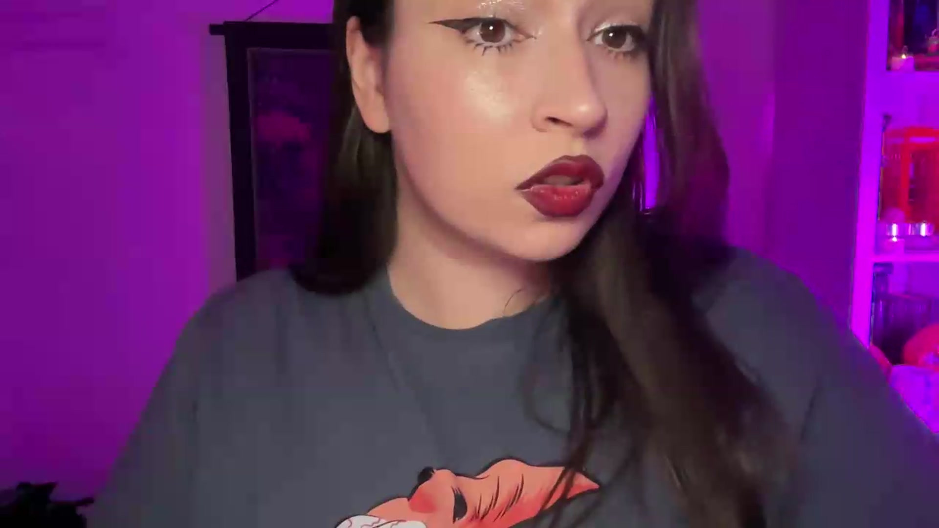 Gallery image thumbnail from Hasymura's myfreecams stream on, 08/06/2026, 20:42 image 14 of 20