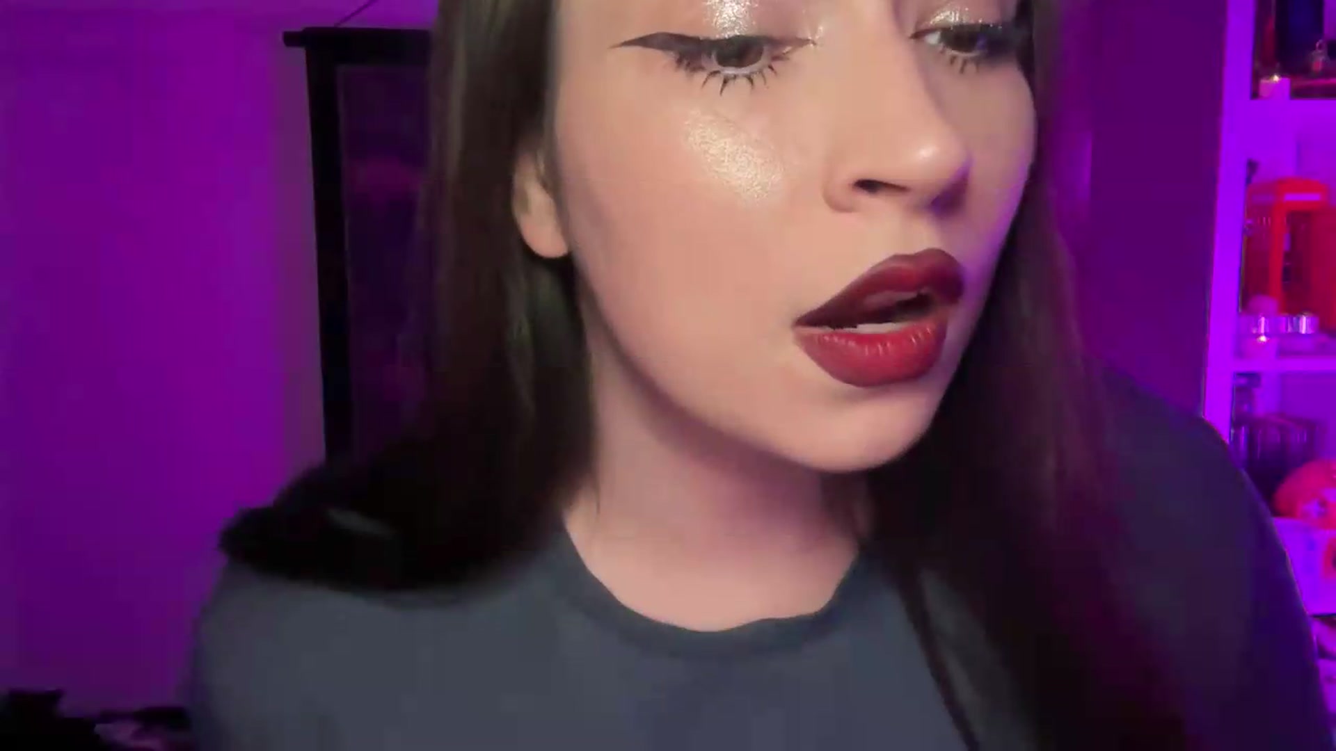 Gallery image thumbnail from Hasymura's myfreecams stream on, 08/06/2026, 20:42 image 10 of 20