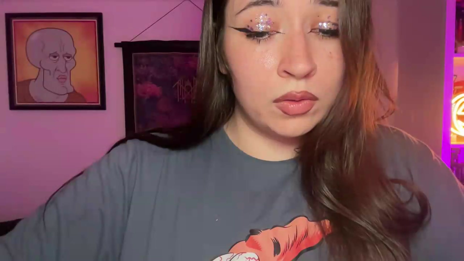 Gallery image thumbnail from Hasymura's myfreecams stream on, 08/17/2026, 21:43 image 11 of 20