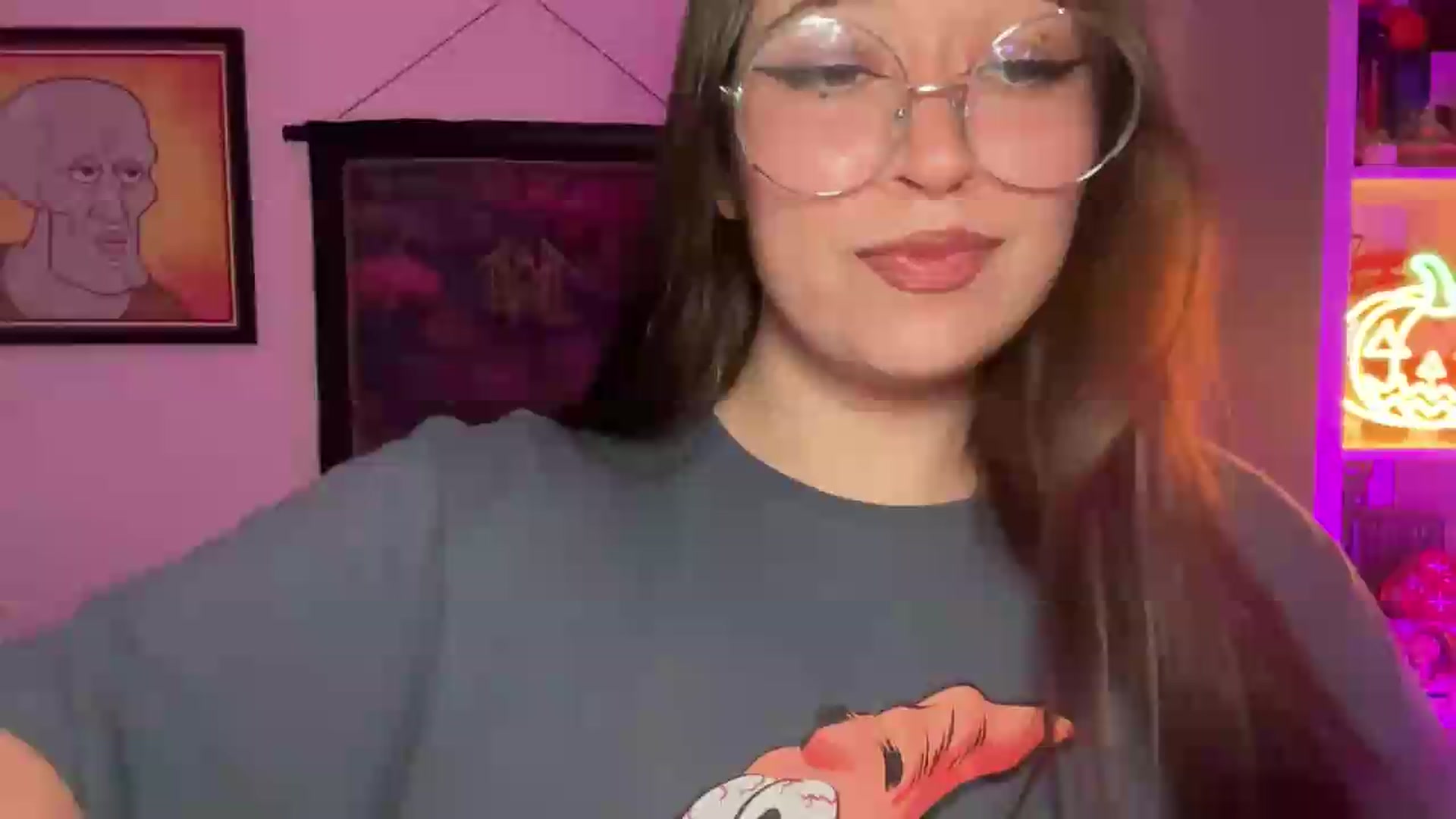 Gallery image thumbnail from Hasymura's myfreecams stream on, 08/17/2026, 21:43 image 1 of 20