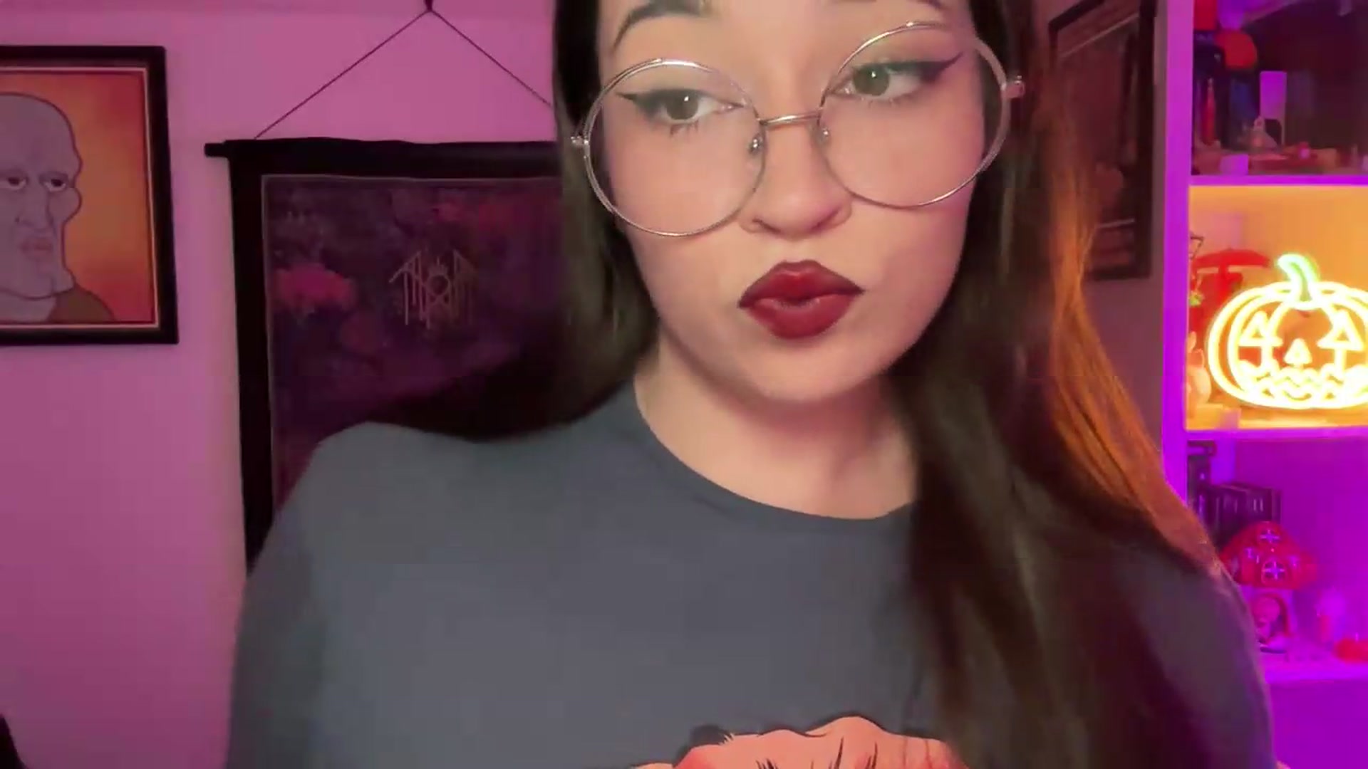 Gallery image thumbnail from Hasymura's myfreecams stream on, 08/18/2026, 21:49 image 13 of 20