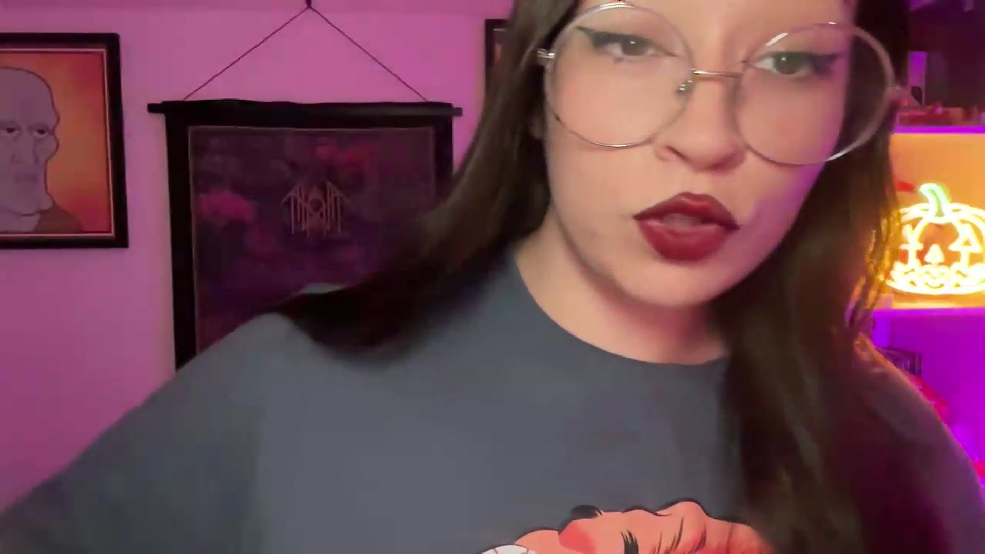Gallery image thumbnail from Hasymura's myfreecams stream on, 08/18/2026, 21:49 image 12 of 20