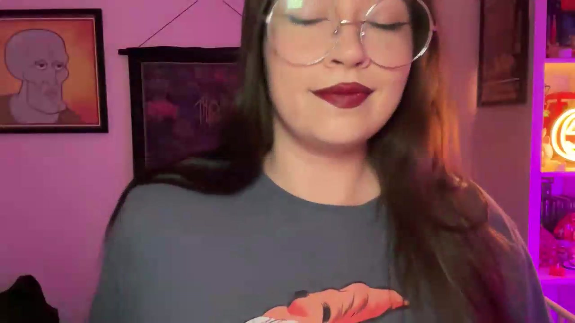 Gallery image thumbnail from Hasymura's myfreecams stream on, 08/18/2026, 21:49 image 6 of 20