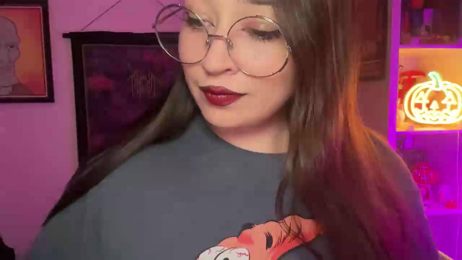 Gallery image thumbnail from Hasymura's myfreecams stream on, 08/18/2026, 21:49 image 1 of 20