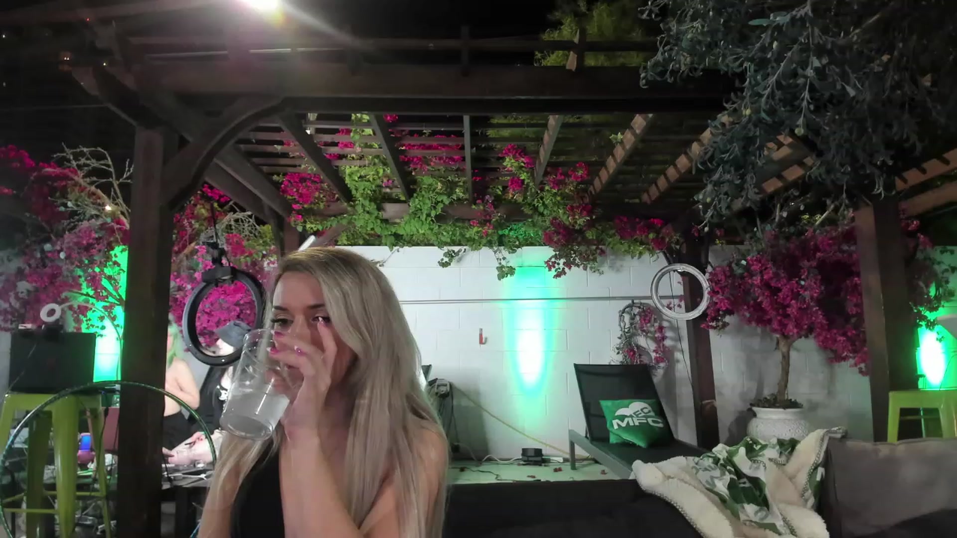 Gallery image thumbnail from HauntedWizard's myfreecams stream on, 10/10/2023, 08:50 image 10 of 20