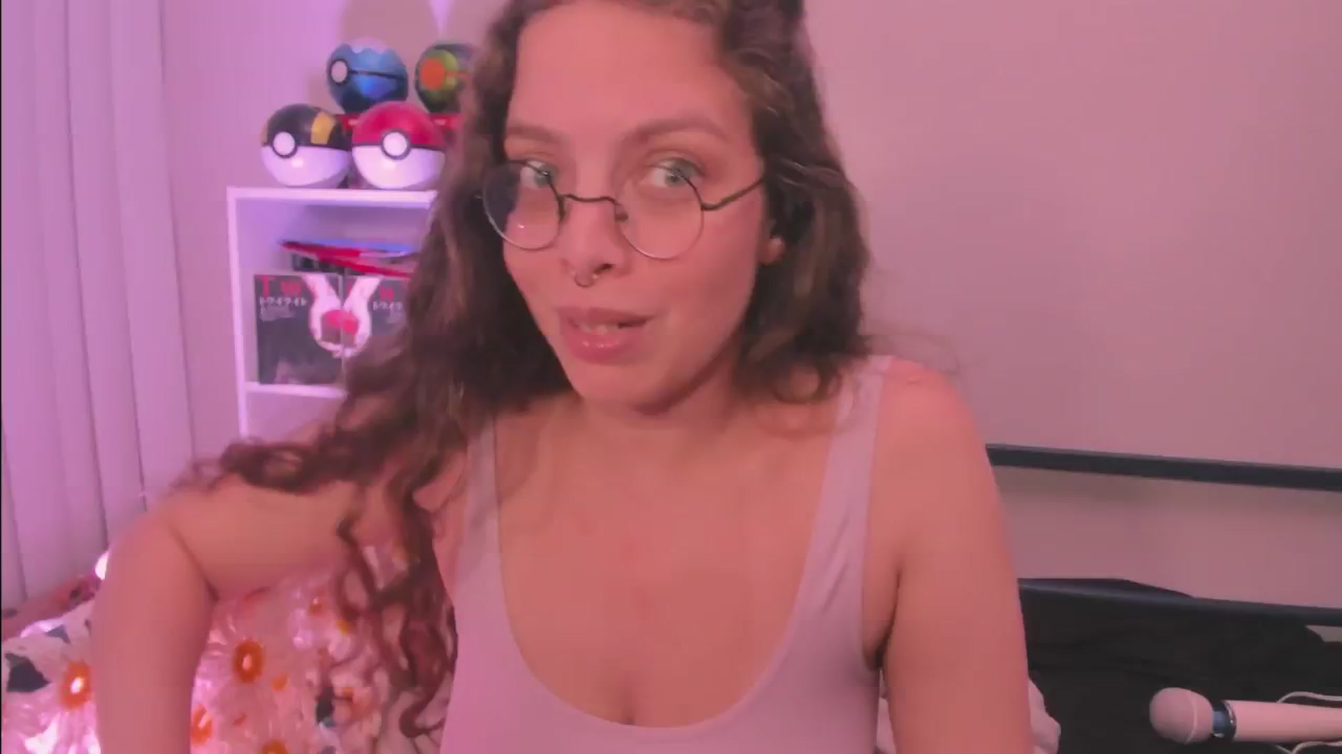 Gallery image thumbnail from Haunter_Hexx's myfreecams stream on, 06/10/2025, 07:18 image 4 of 20
