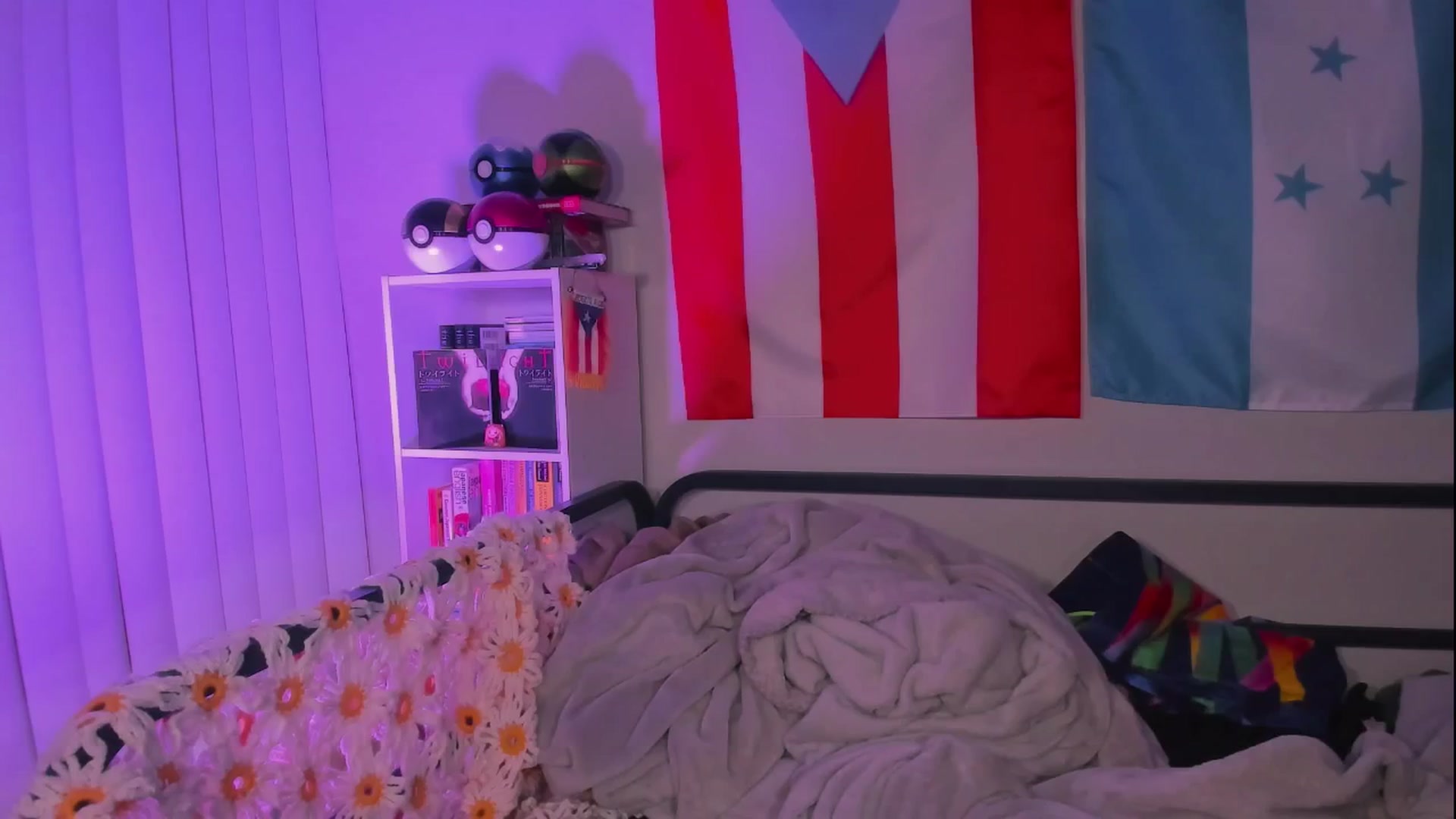 Gallery image thumbnail from Haunter_Hexx's myfreecams stream on, 08/25/2025, 07:37 image 3 of 20