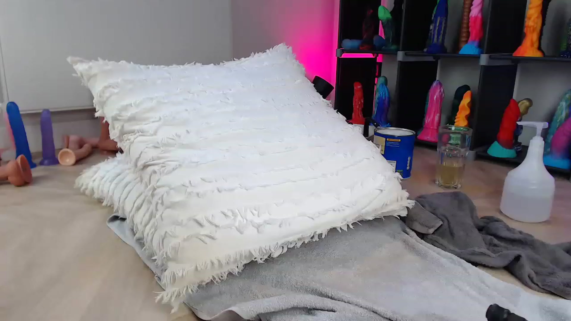 Gallery image thumbnail from Haylee_Love's myfreecams stream on, 11/25/2022, 11:22 image 15 of 20