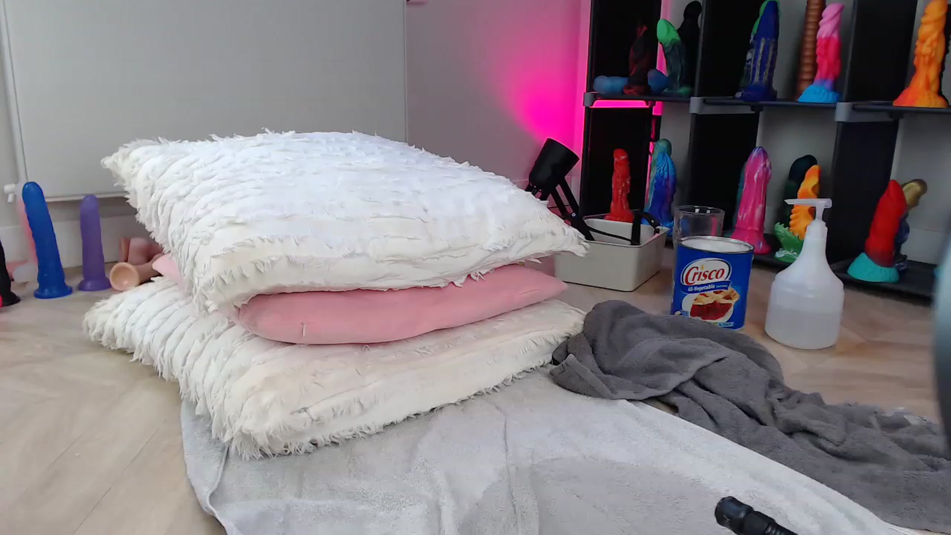 Gallery image thumbnail from Haylee_Love's myfreecams stream on, 11/26/2022, 12:16 image 3 of 20