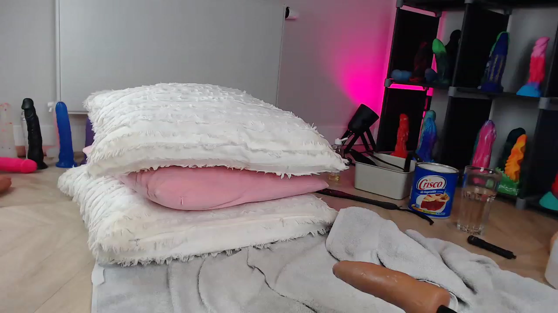Gallery image thumbnail from Haylee_Love's myfreecams stream on, 11/26/2022, 16:31 image 6 of 20