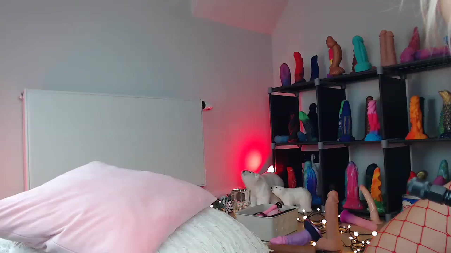 Gallery image thumbnail from Haylee_Love's myfreecams stream on, 12/12/2022, 21:25 image 11 of 20