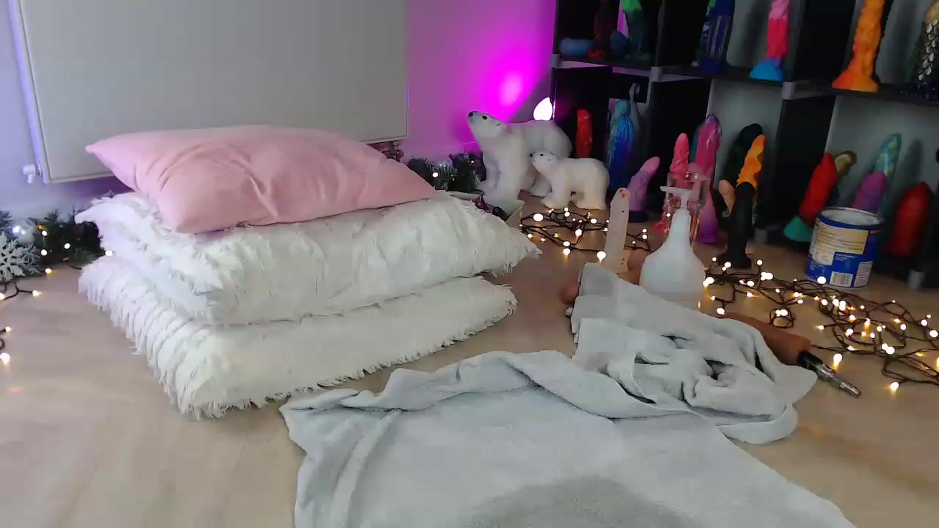 Gallery image thumbnail from Haylee_Love's myfreecams stream on, 01/02/2023, 16:47 image 20 of 20