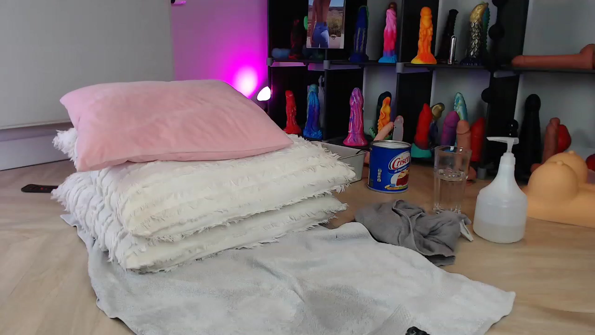 Gallery image thumbnail from Haylee_Love's myfreecams stream on, 01/30/2023, 20:04 image 13 of 20