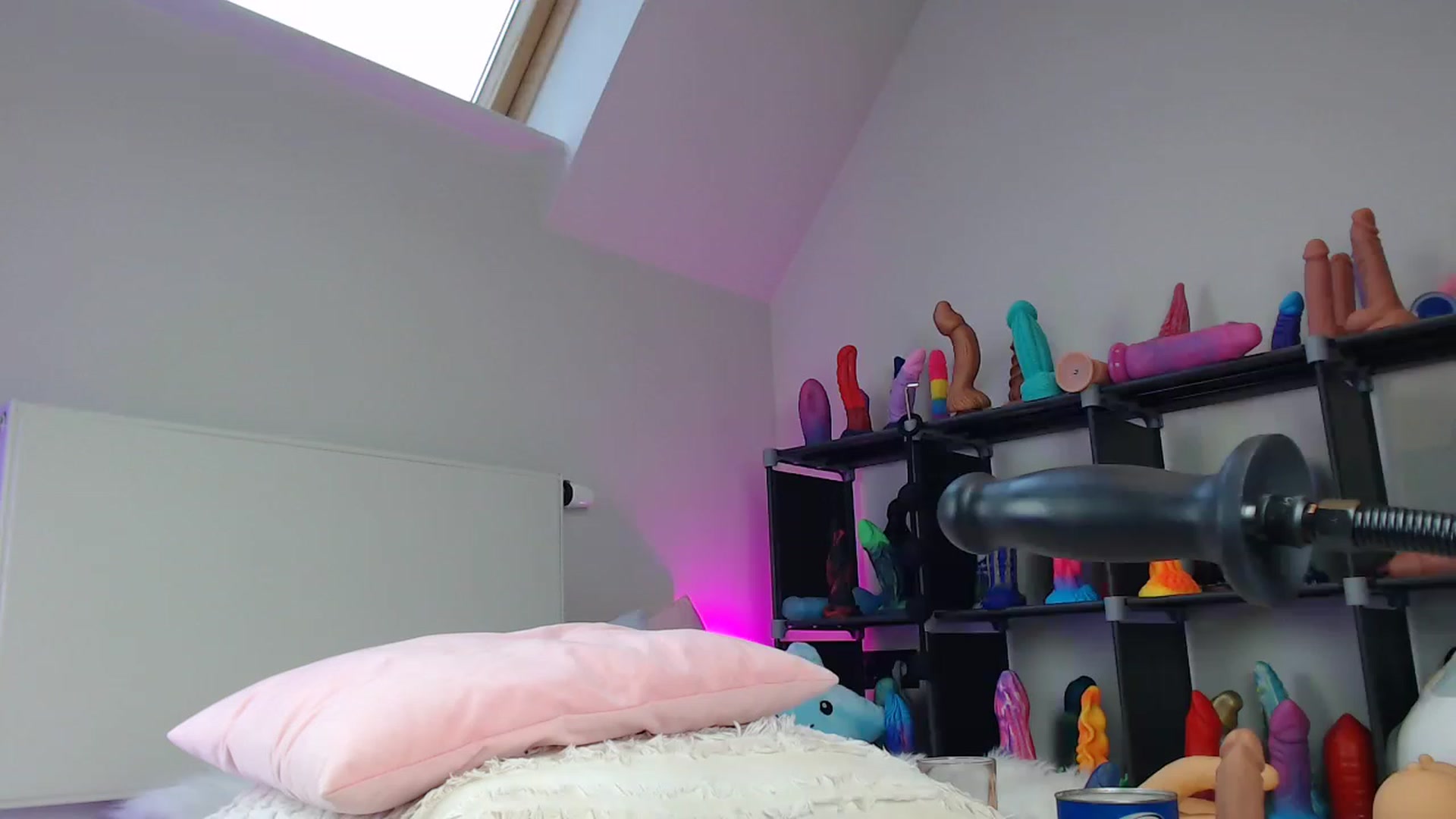Gallery image thumbnail from Haylee_Love's myfreecams stream on, 02/12/2023, 09:50 image 15 of 20