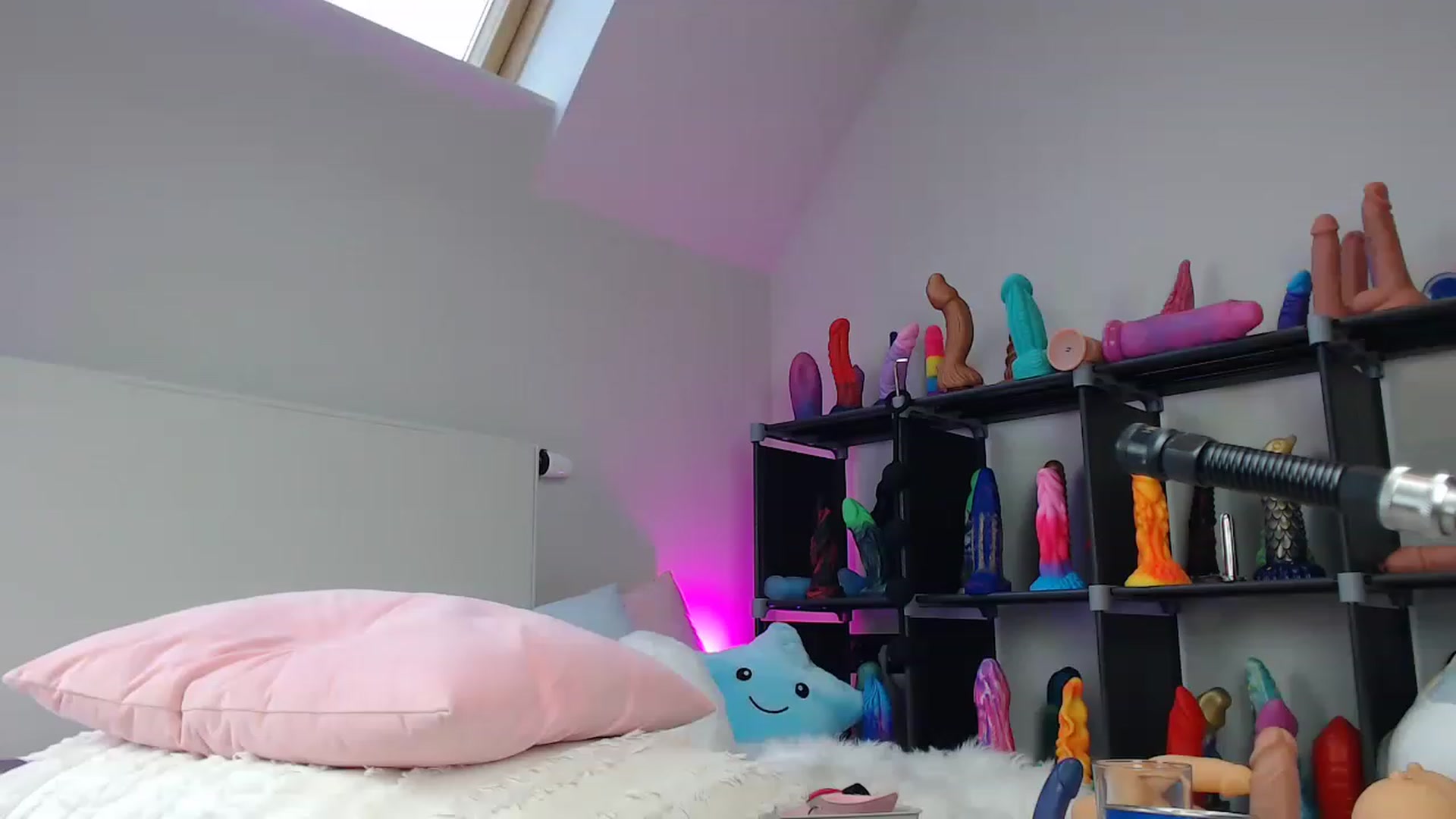 Gallery image thumbnail from Haylee_Love's myfreecams stream on, 02/12/2023, 11:16 image 13 of 20