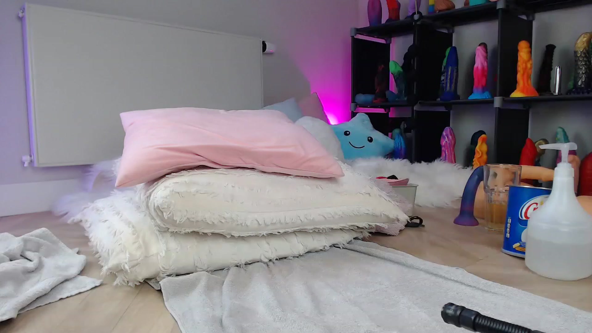 Gallery image thumbnail from Haylee_Love's myfreecams stream on, 02/12/2023, 11:16 image 1 of 20