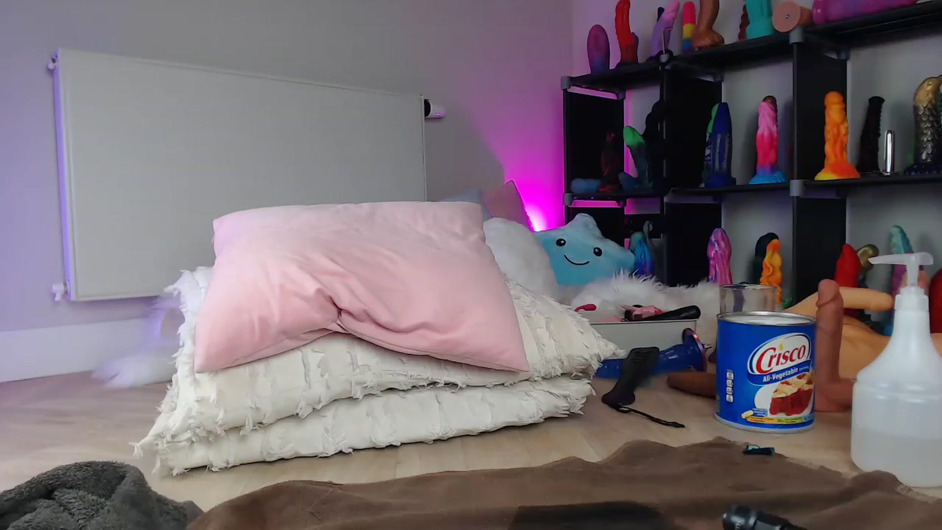 Gallery image thumbnail from Haylee_Love's myfreecams stream on, 02/13/2023, 21:50 image 17 of 20