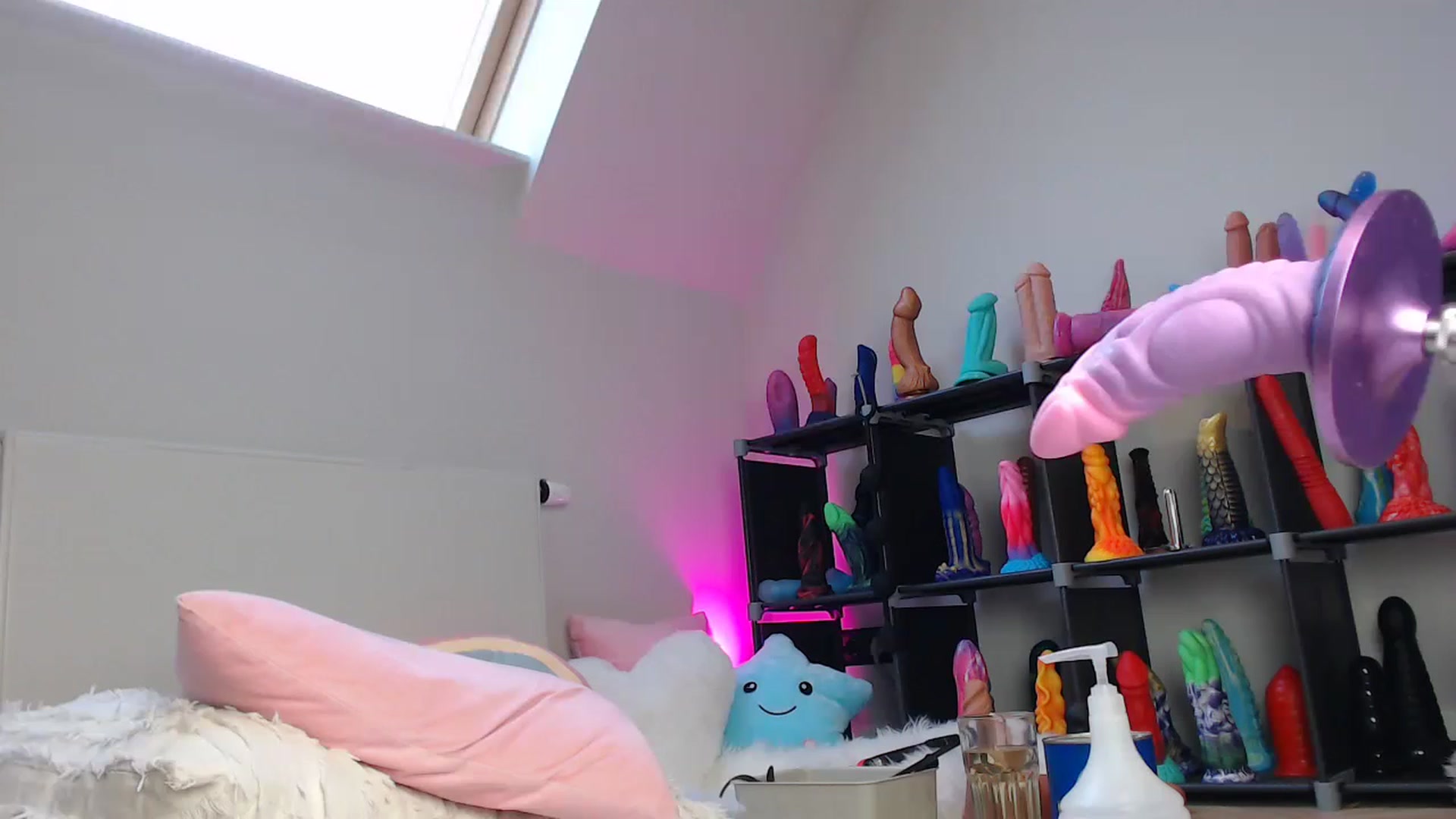 Gallery image thumbnail from Haylee_Love's myfreecams stream on, 03/06/2023, 10:18 image 2 of 20