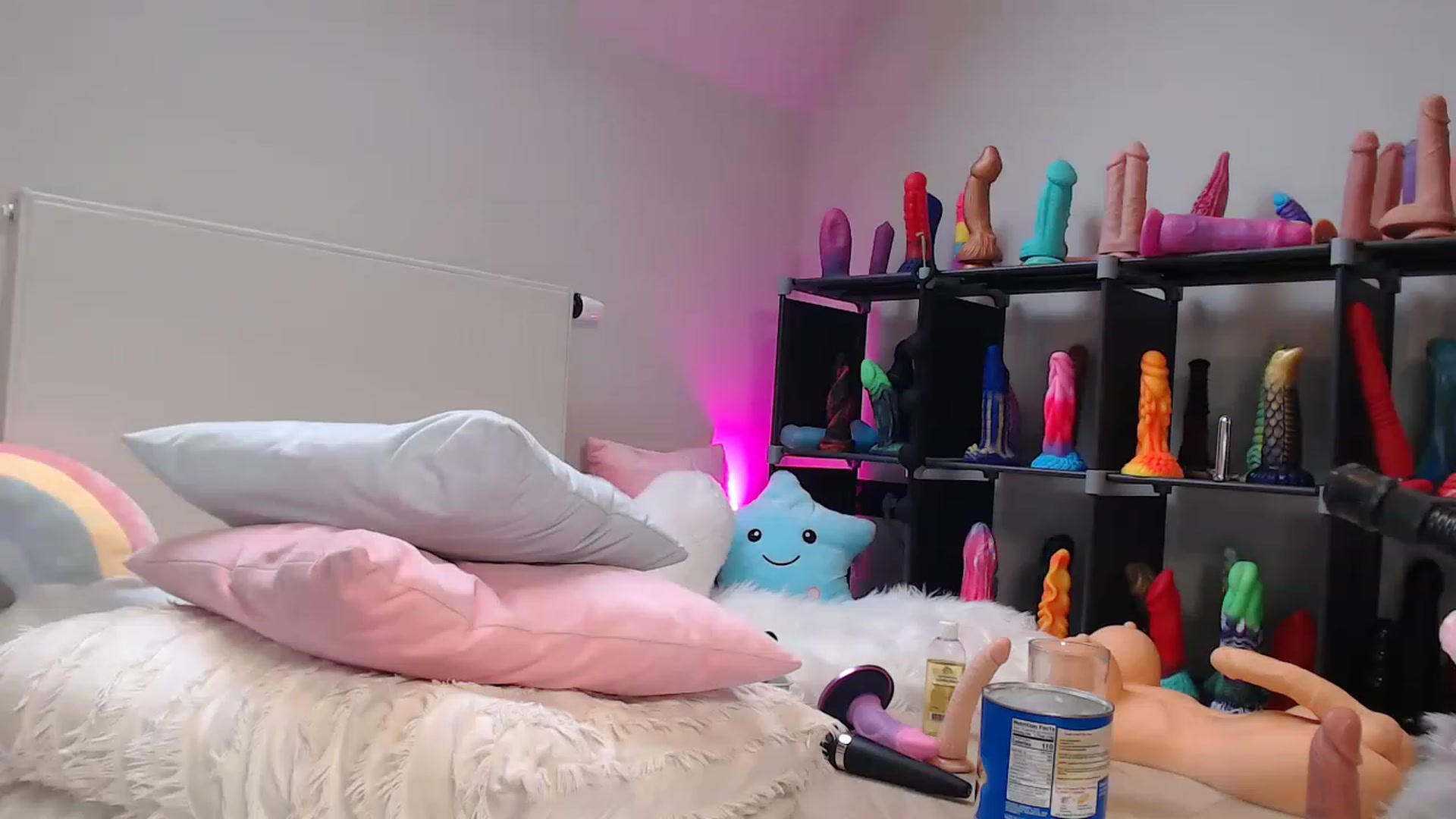 Gallery image thumbnail from Haylee_Love's myfreecams stream on, 03/14/2023, 11:10 image 10 of 20