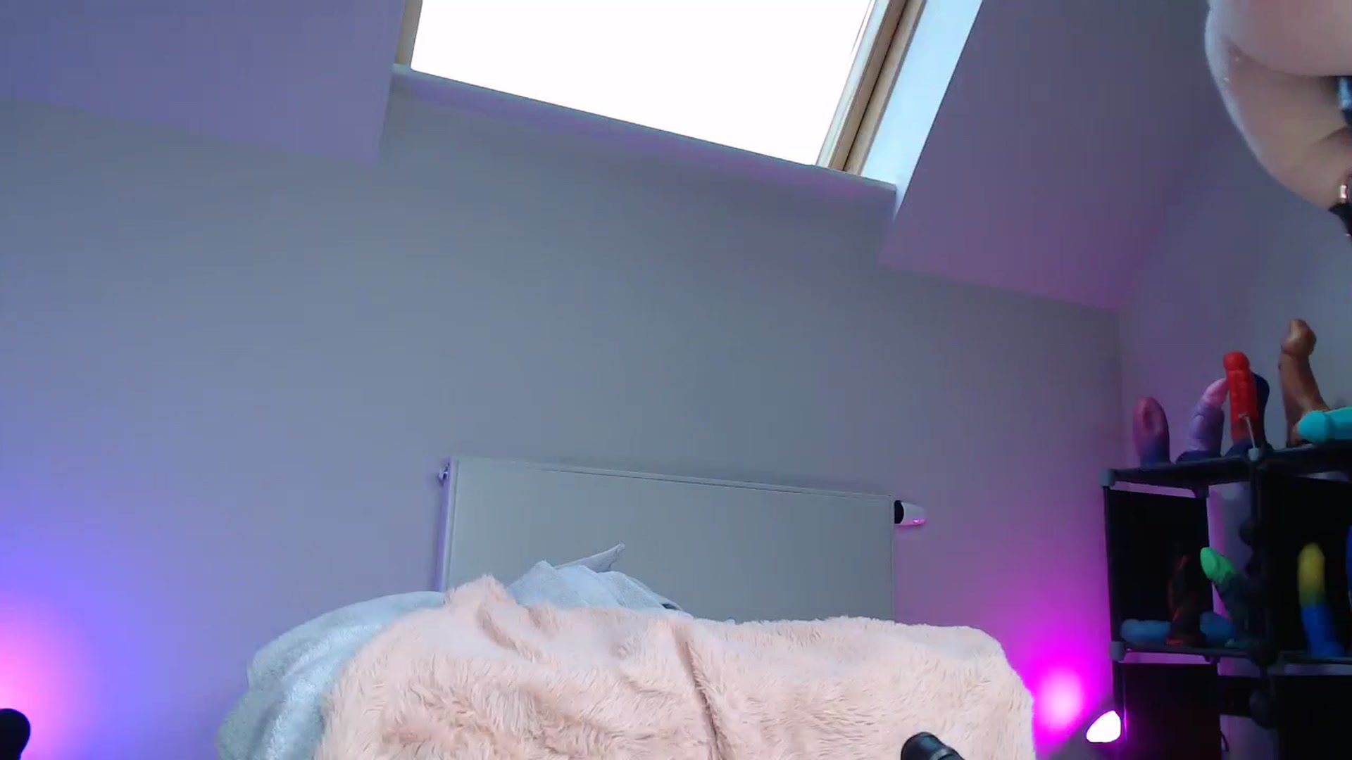 Gallery image thumbnail from Haylee_Love's myfreecams stream on, 07/10/2023, 18:53 image 14 of 20