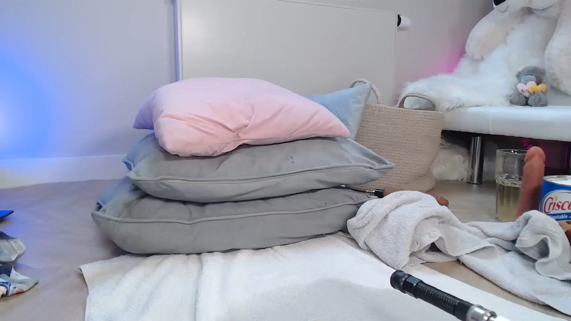 Gallery image thumbnail from Haylee_Love's myfreecams stream on, 10/30/2023, 12:14 image 12 of 20