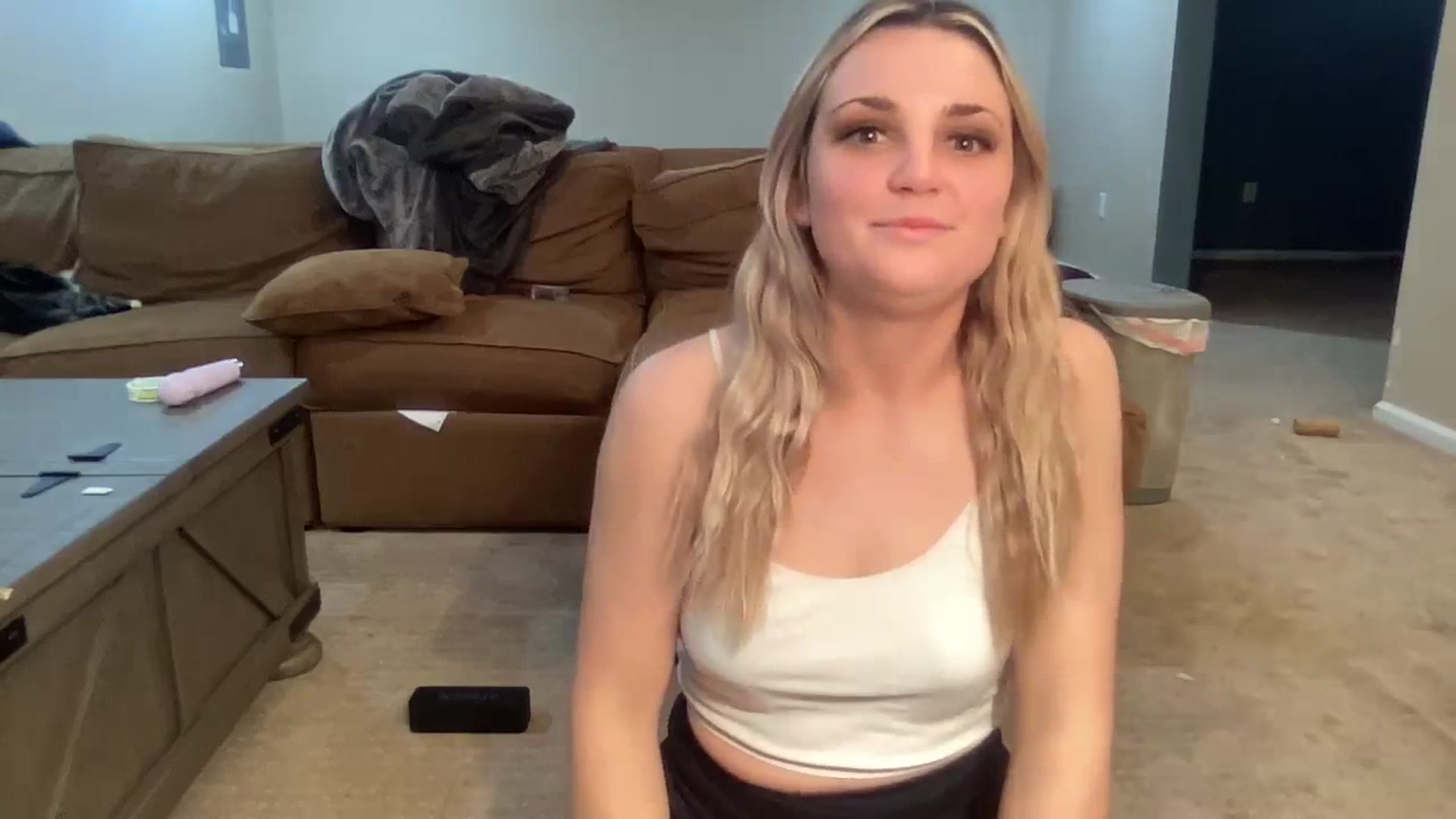 Gallery image thumbnail from Hayleebaby's myfreecams stream on, 11/05/2023, 19:16 image 7 of 20