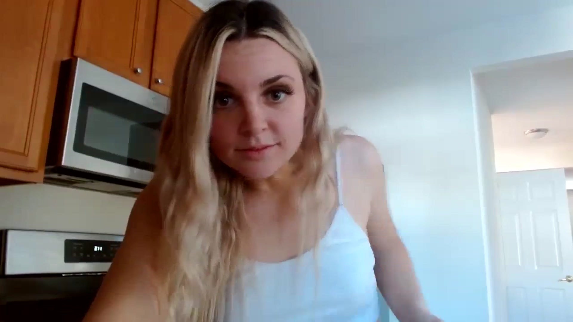 Gallery image thumbnail from Hayleebaby's myfreecams stream on, 11/05/2023, 19:16 image 18 of 20