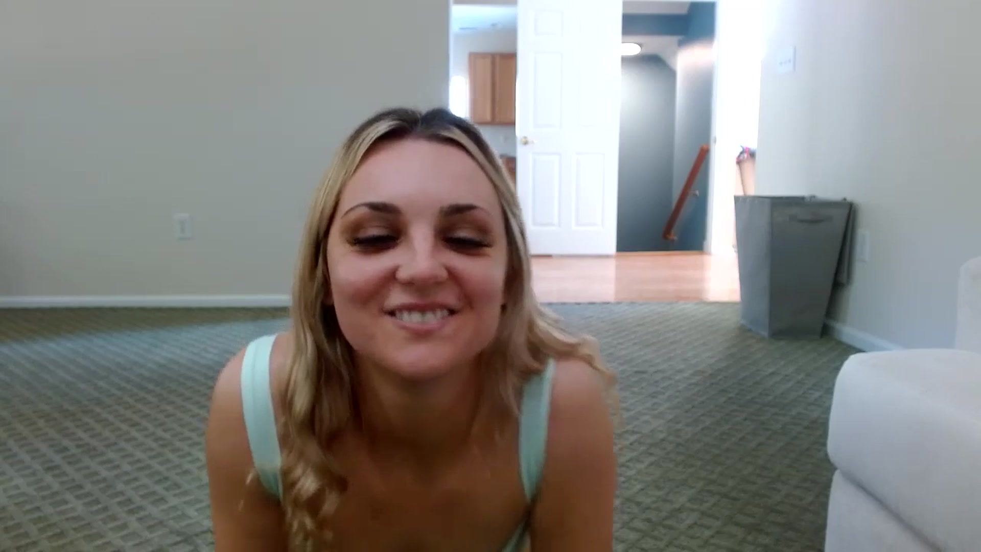 Gallery image thumbnail from Hayleebaby's myfreecams stream on, 11/06/2023, 18:09 image 4 of 20