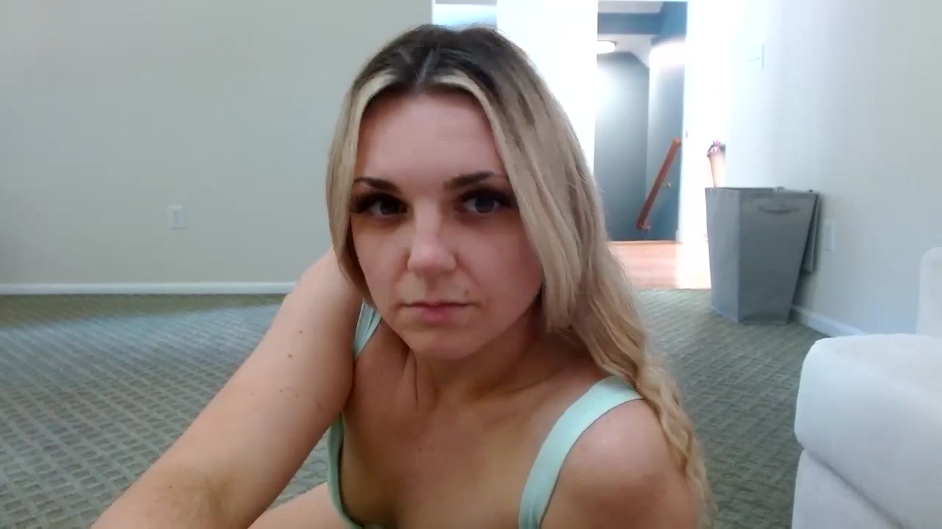 Gallery image thumbnail from Hayleebaby's myfreecams stream on, 11/06/2023, 18:09 image 6 of 20