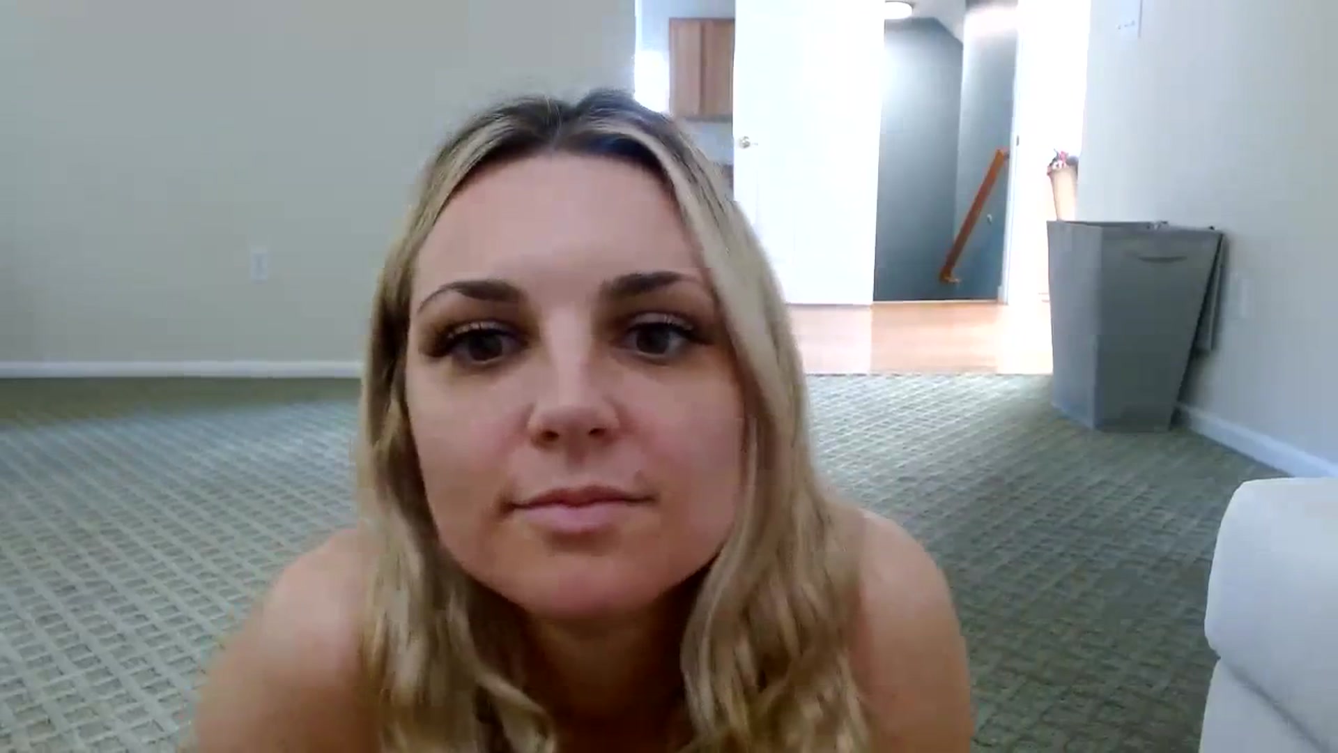 Gallery image thumbnail from Hayleebaby's myfreecams stream on, 11/06/2023, 19:07 image 13 of 20